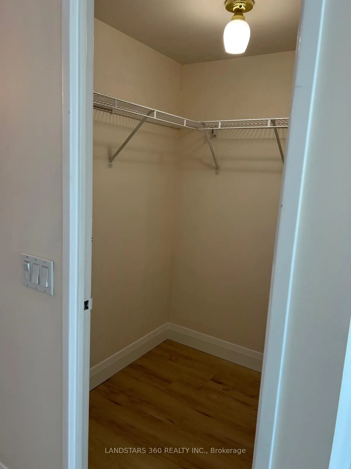 2800 Warden Avenue, #1002