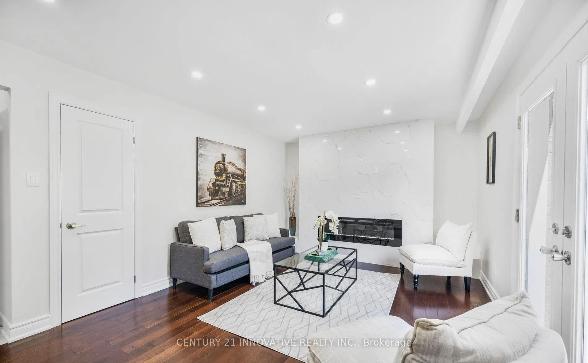 17 Chopin Court