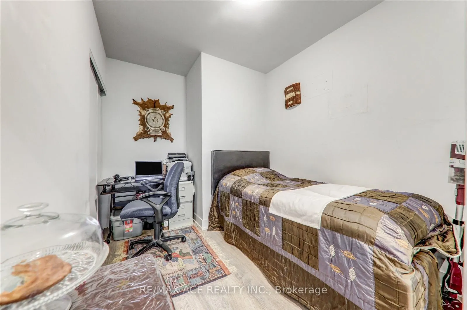 2550 Simcoe Street N, #914