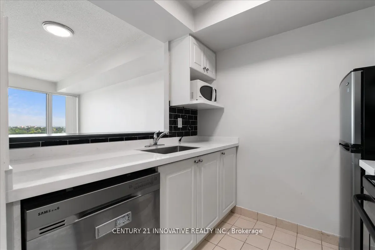 18 Lee Centre Drive, #1013