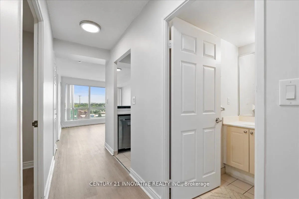18 Lee Centre Drive, #1013