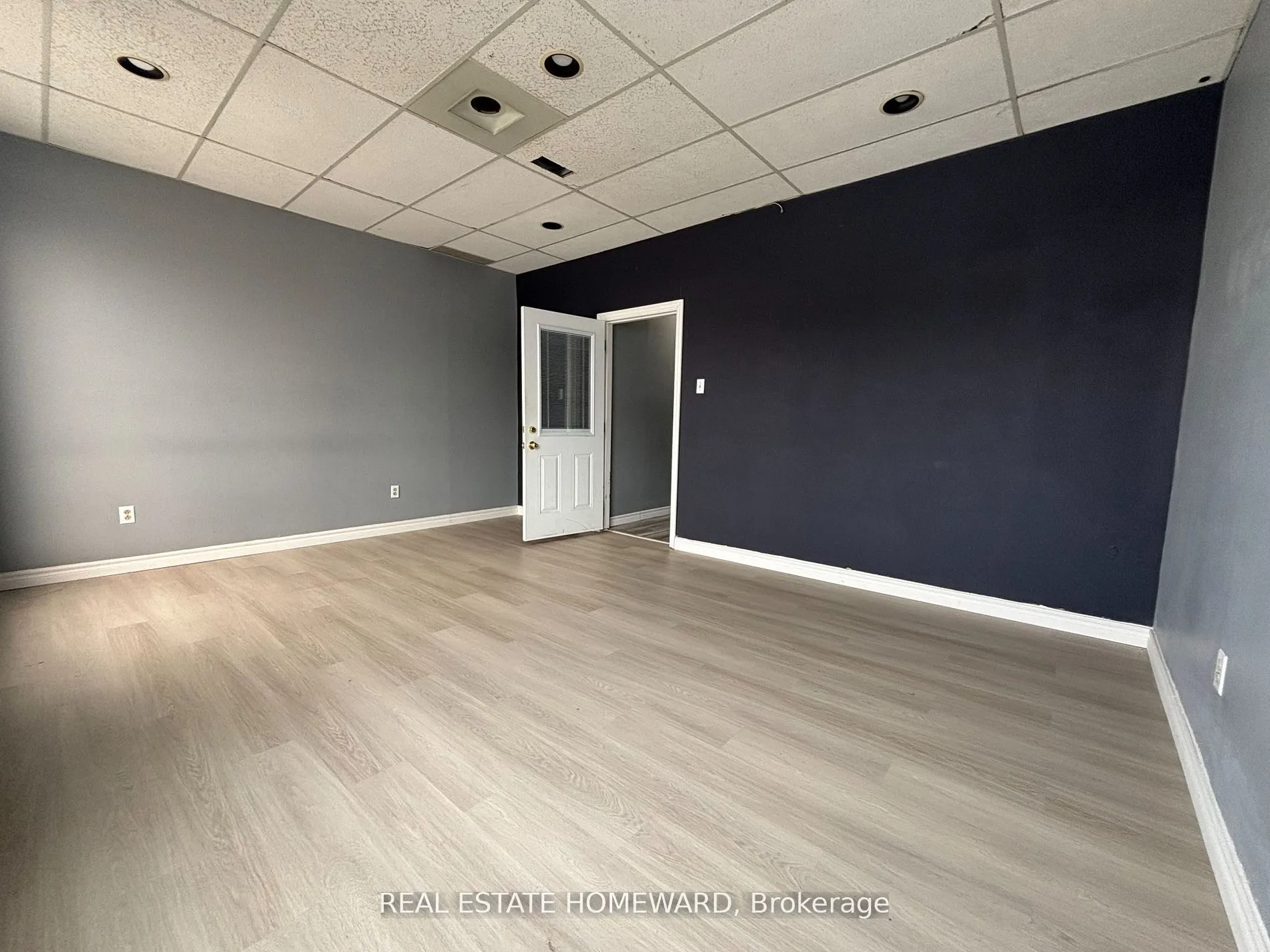 863 Broadview Avenue, #Upper
