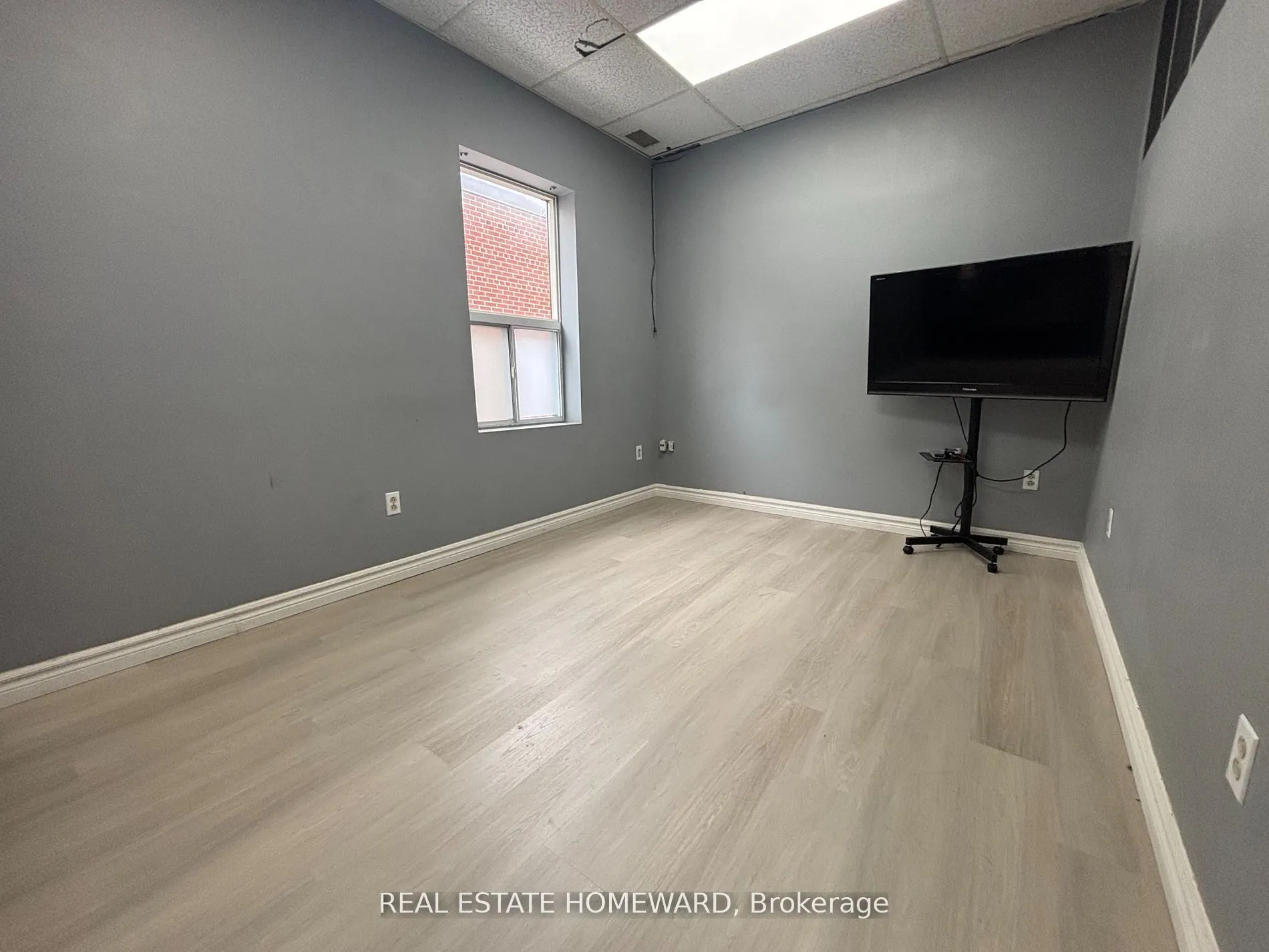 863 Broadview Avenue, #Upper