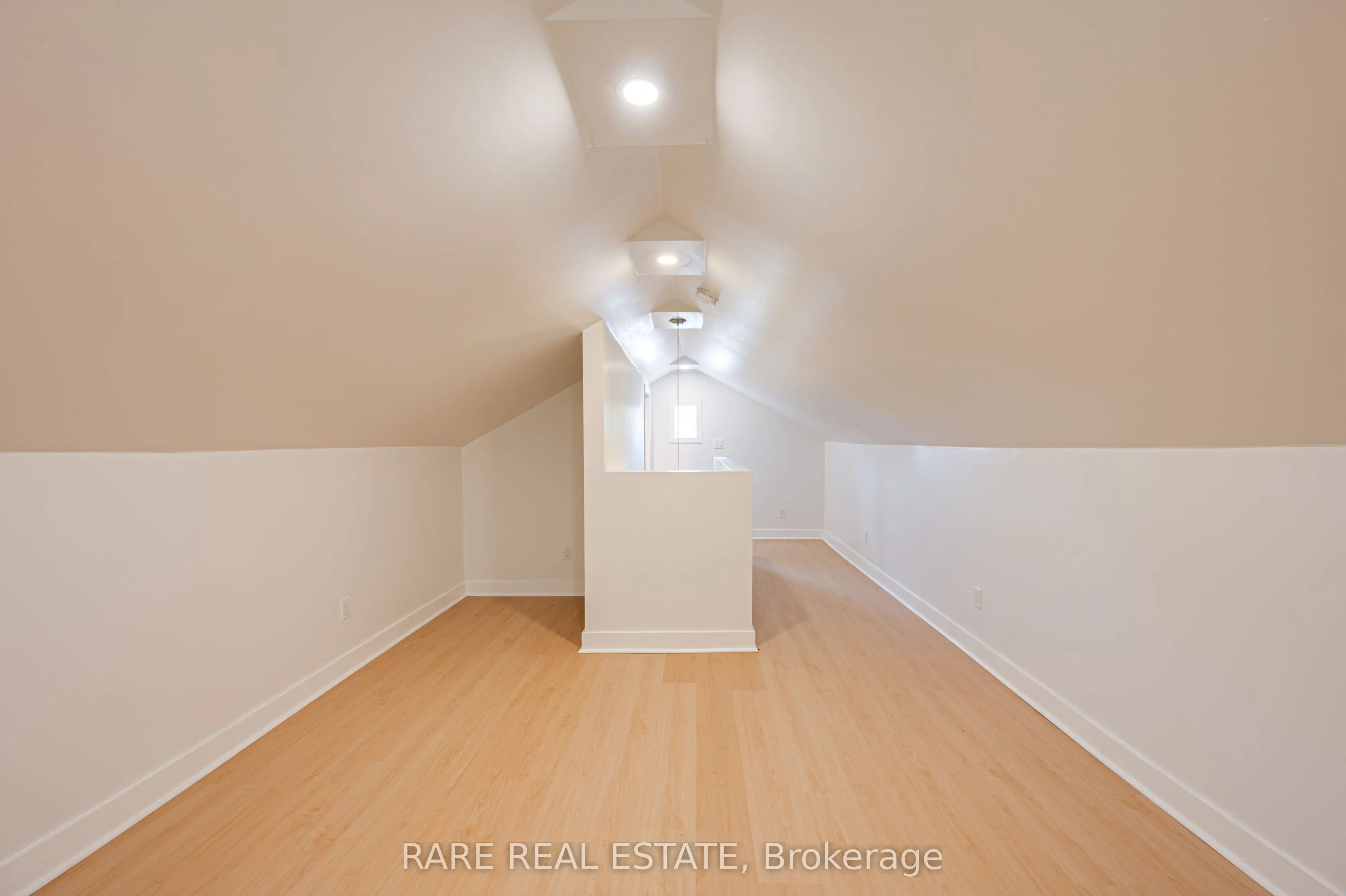210 Albert Street, #2