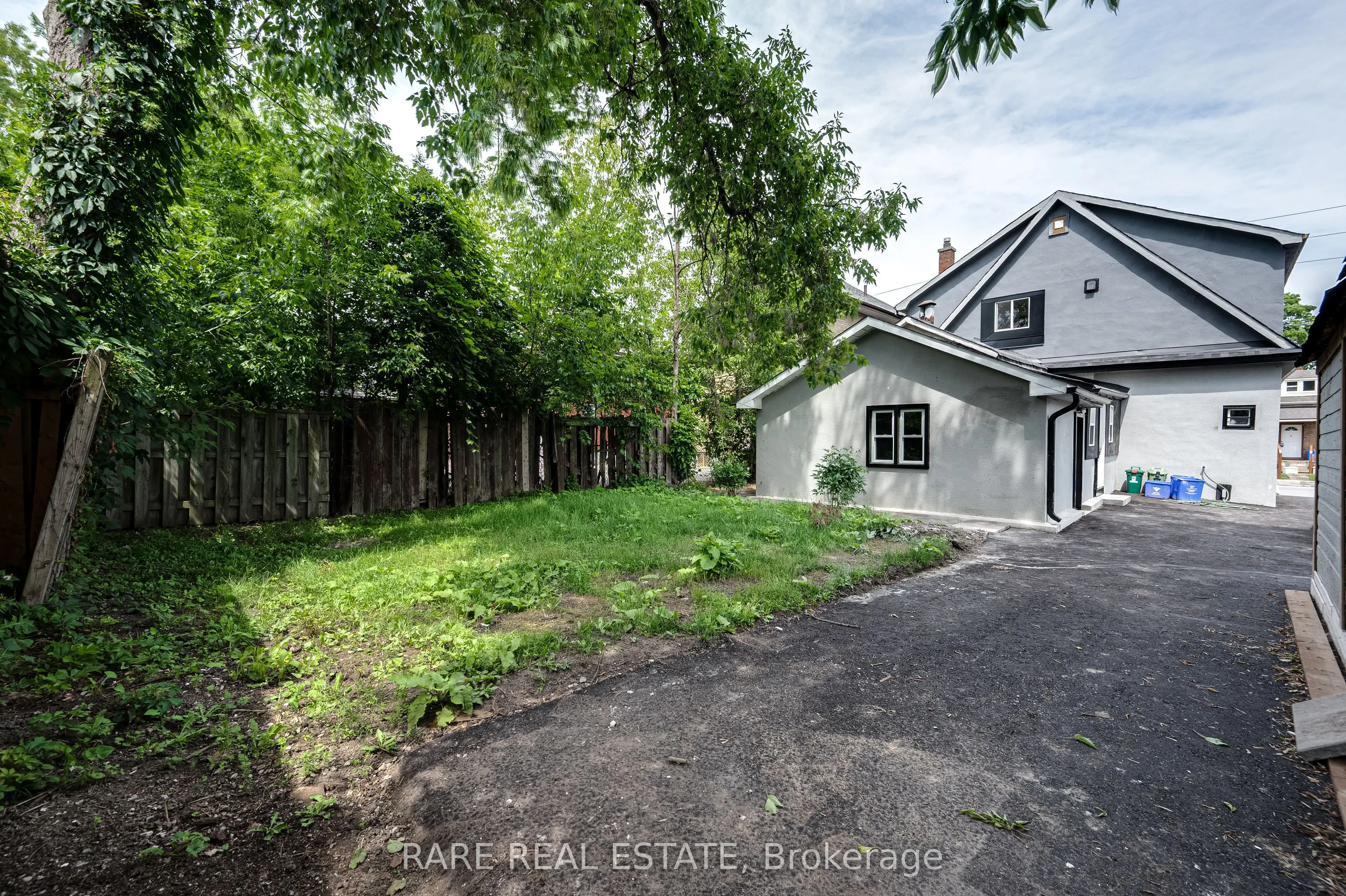210 Albert Street, #2