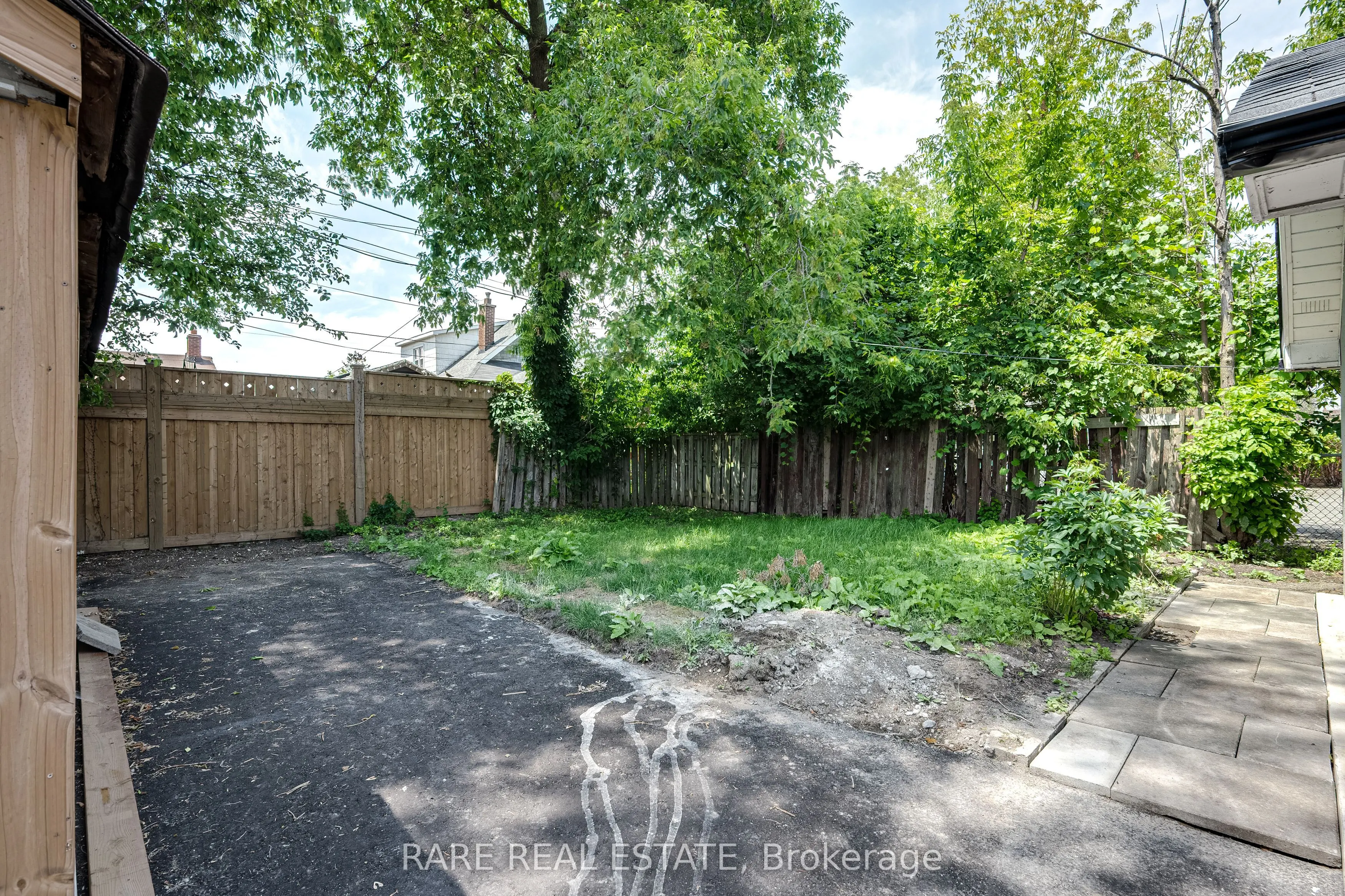 210 Albert Street, #2
