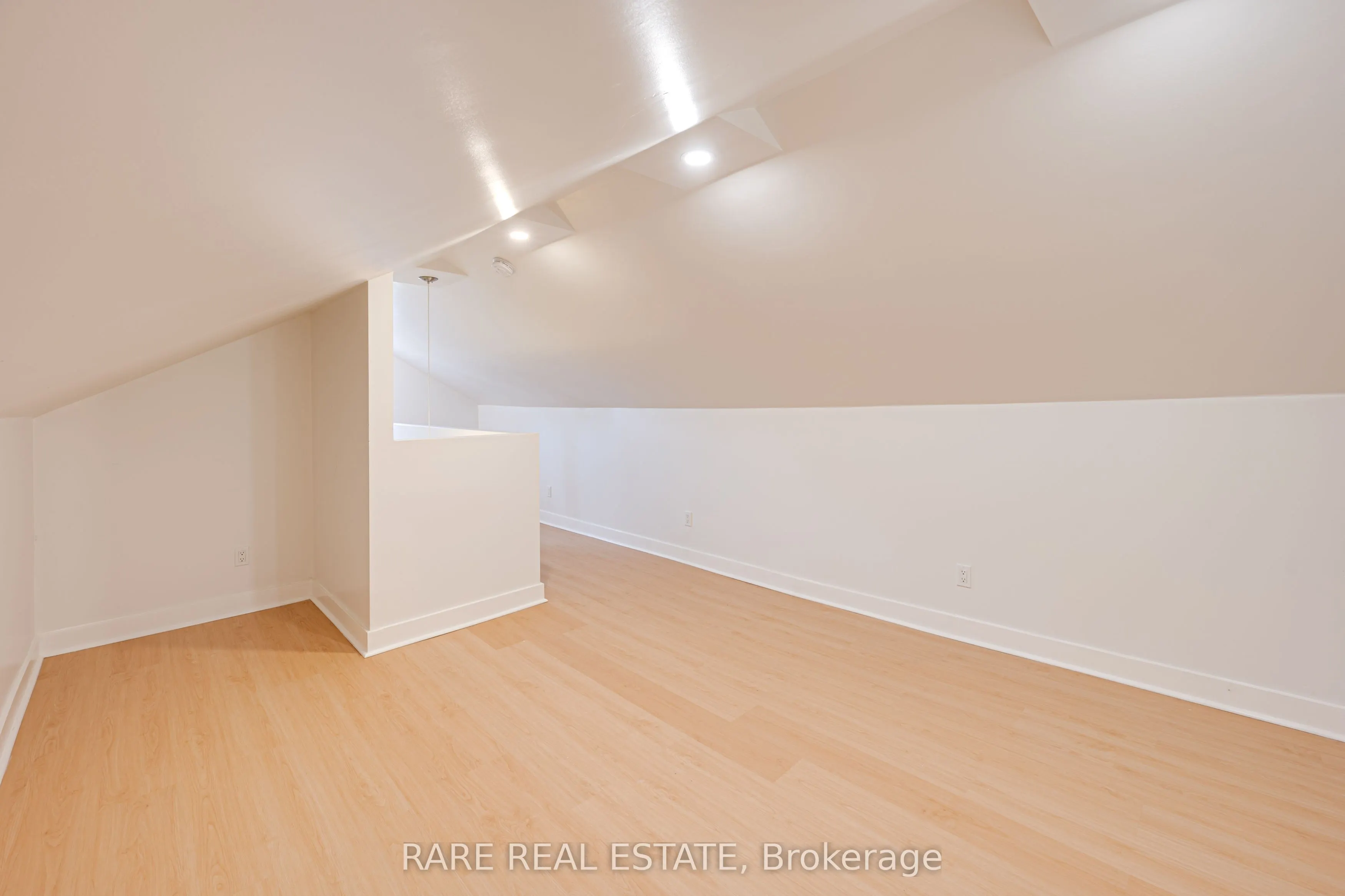 210 Albert Street, #2
