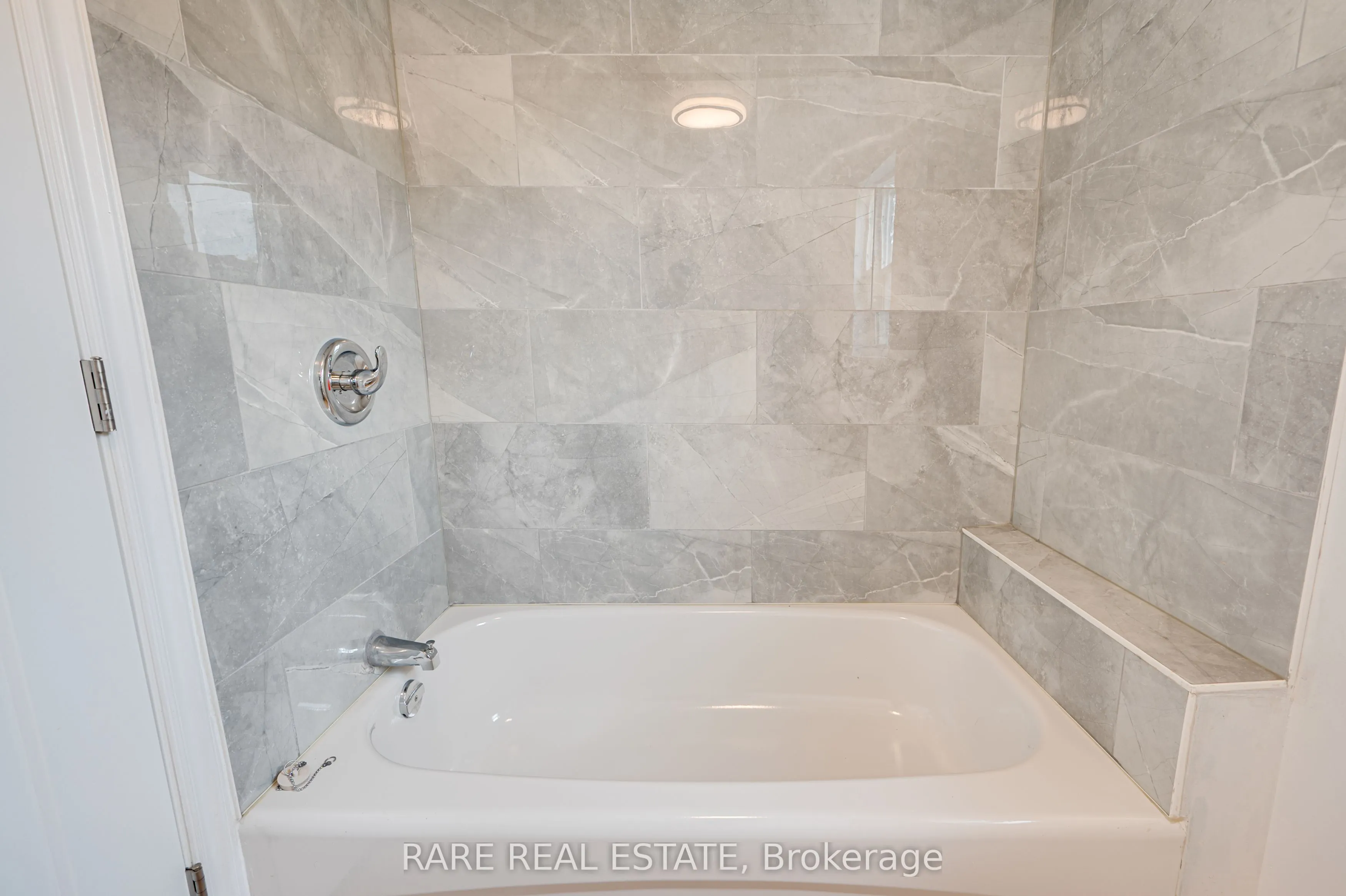 210 Albert Street, #2