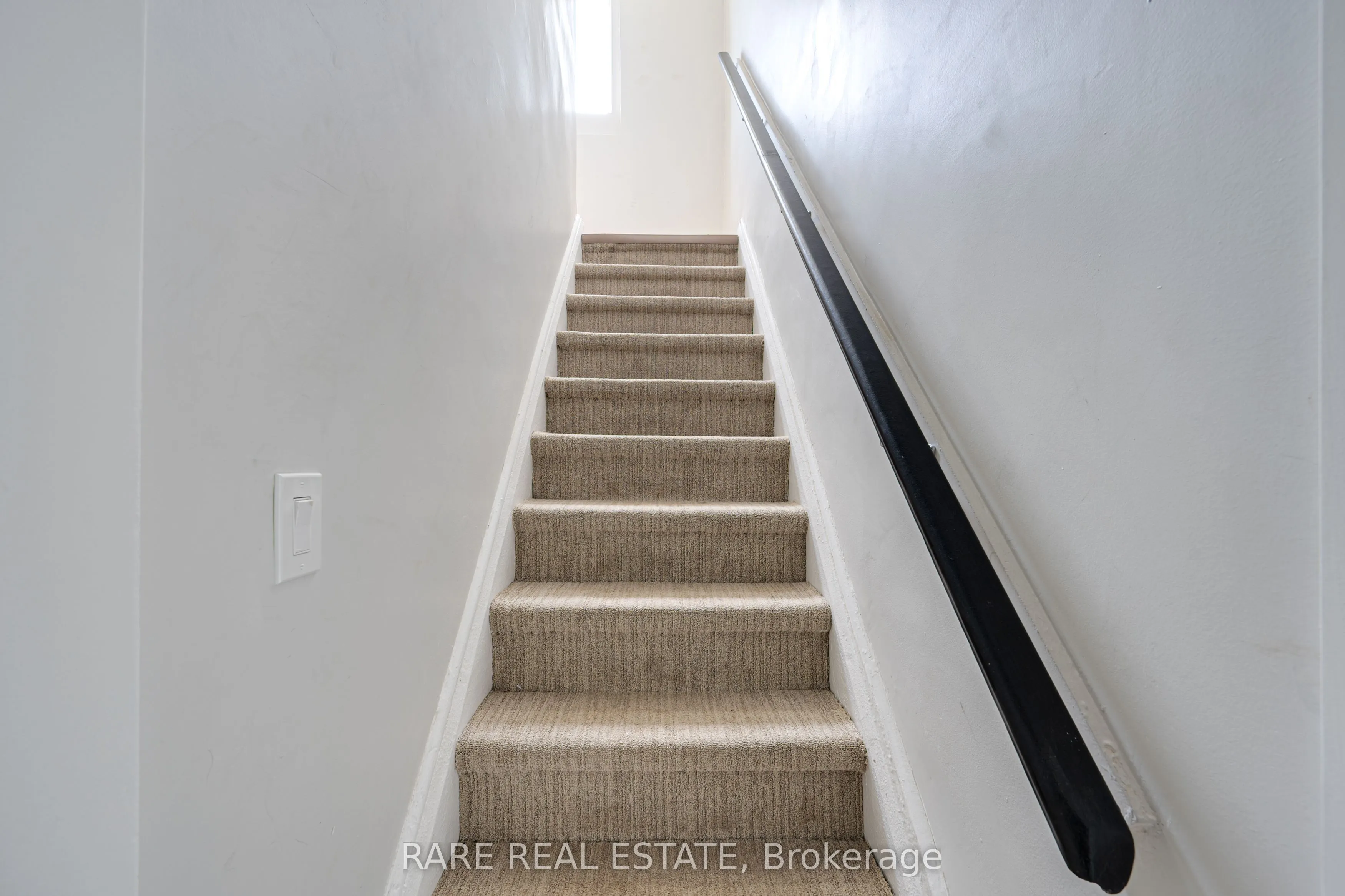 210 Albert Street, #2