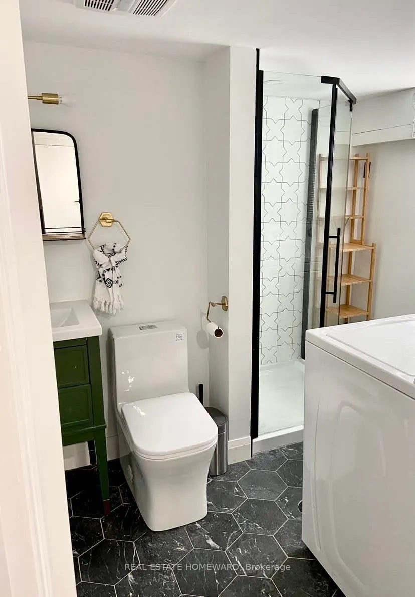 53 Stamford Square S, #Bsmt Room 2