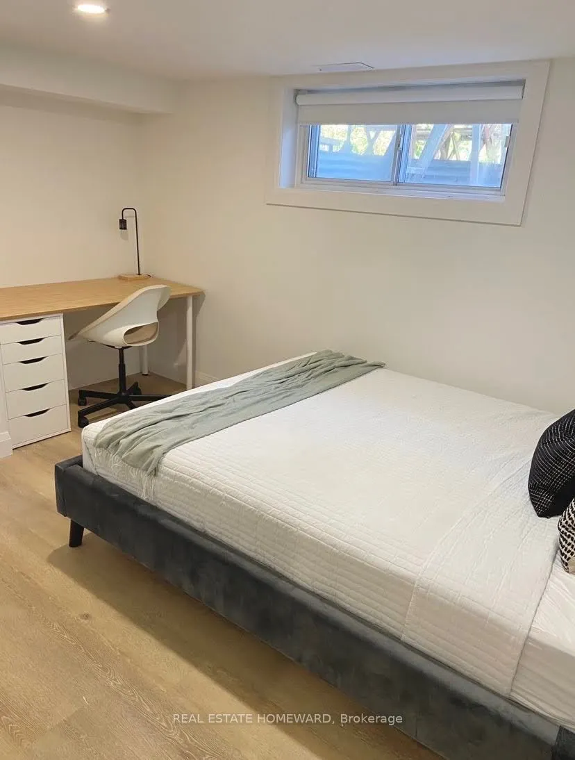 53 Stamford Square S, #Bsmt Room 1
