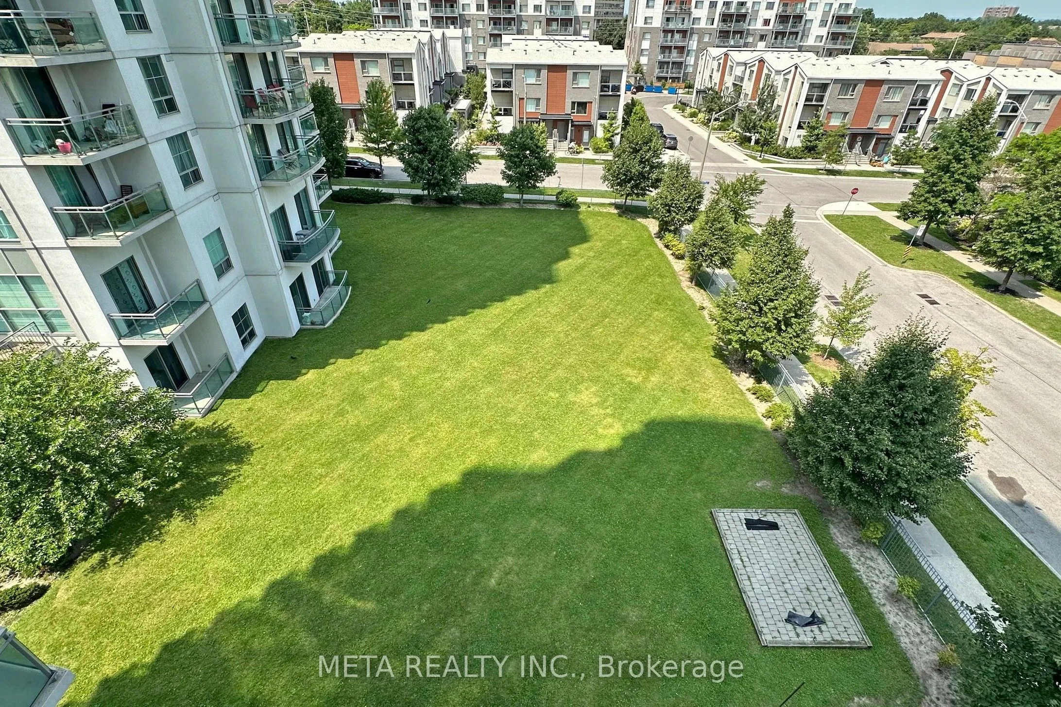 8 Rosebank Drive, #5L