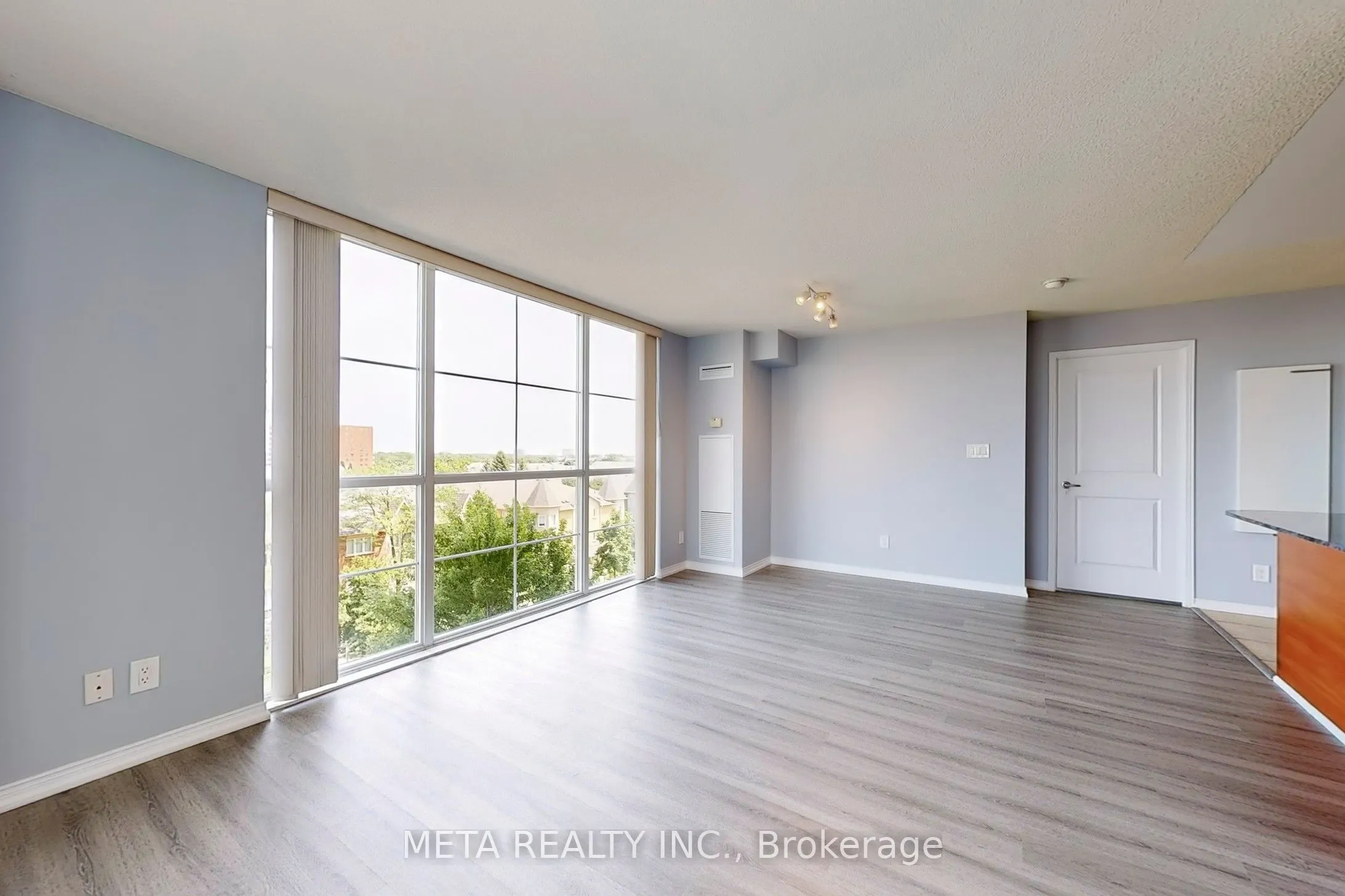 8 Rosebank Drive, #5L