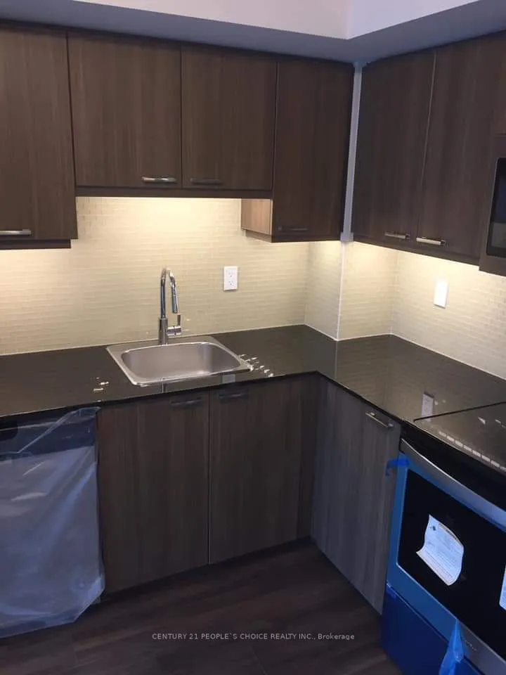 2152 Lawrence Avenue, #1106