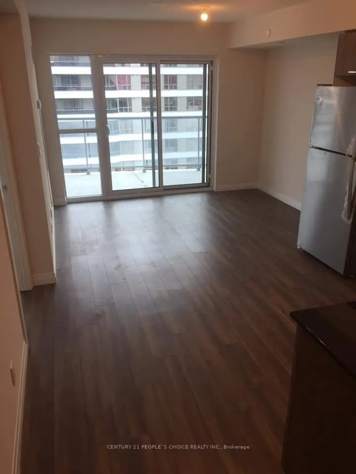 2152 Lawrence Avenue, #1106