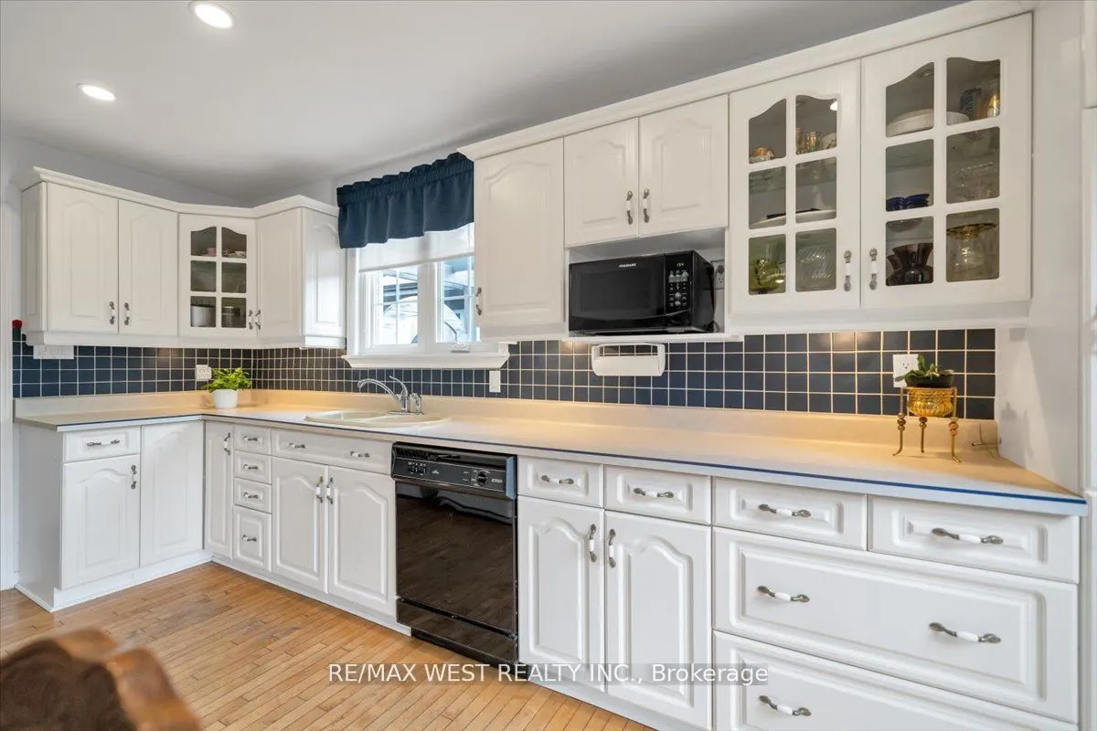 254 Confederation Drive