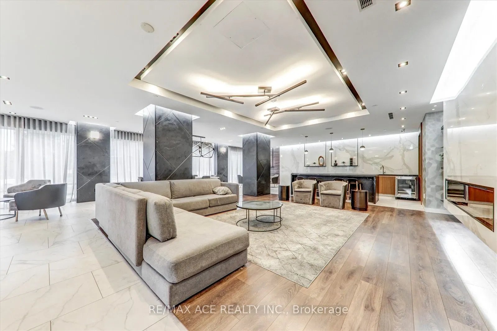 275 Village Green Square, #1323