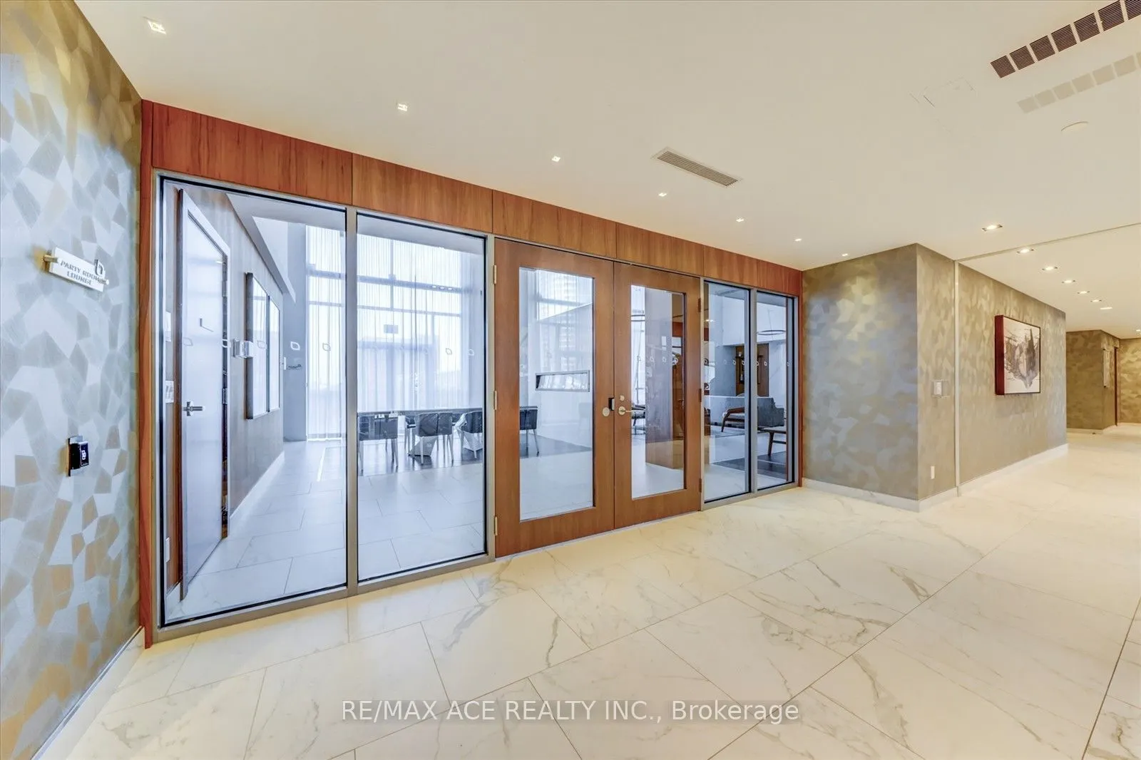 275 Village Green Square, #1323