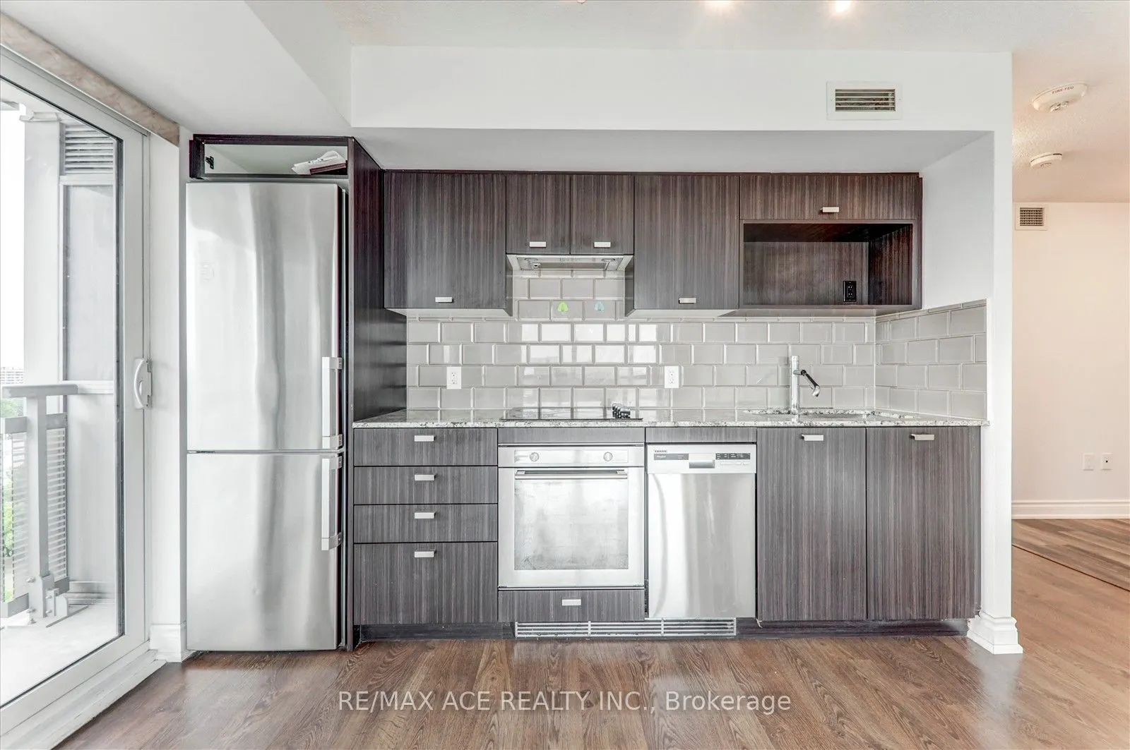 275 Village Green Square, #1323