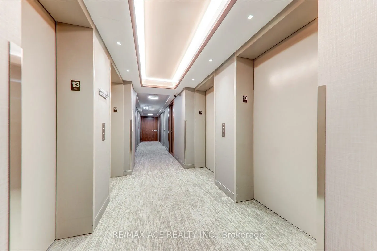 275 Village Green Square, #1323