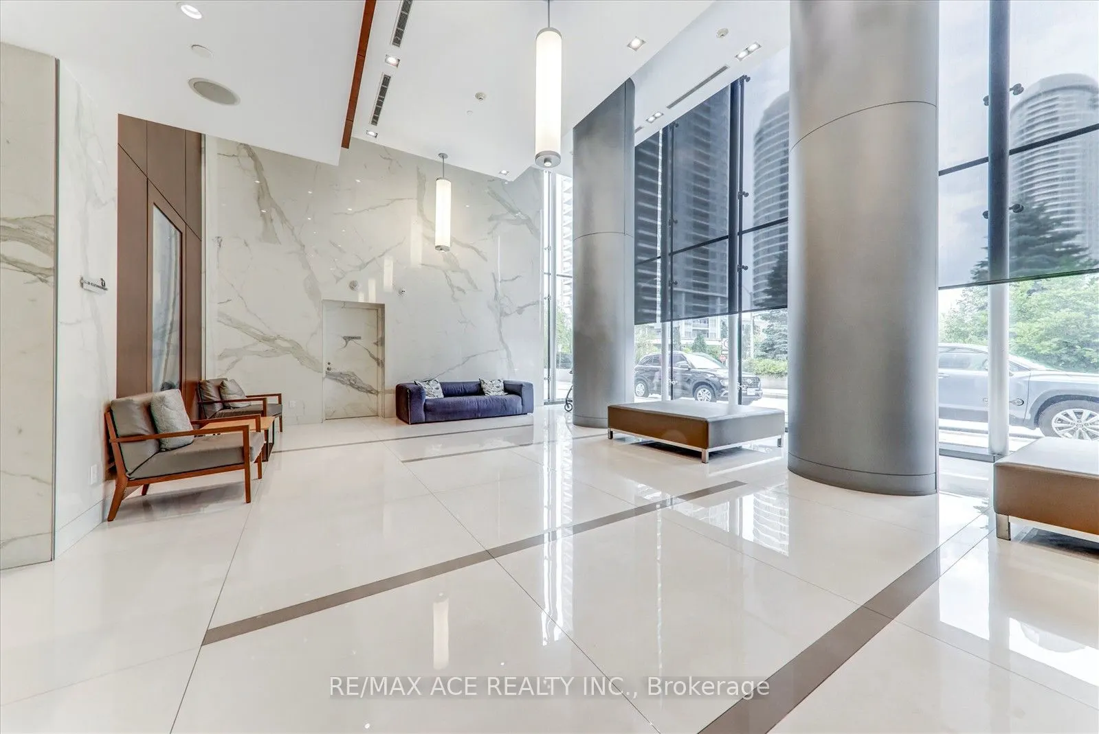 275 Village Green Square, #1323