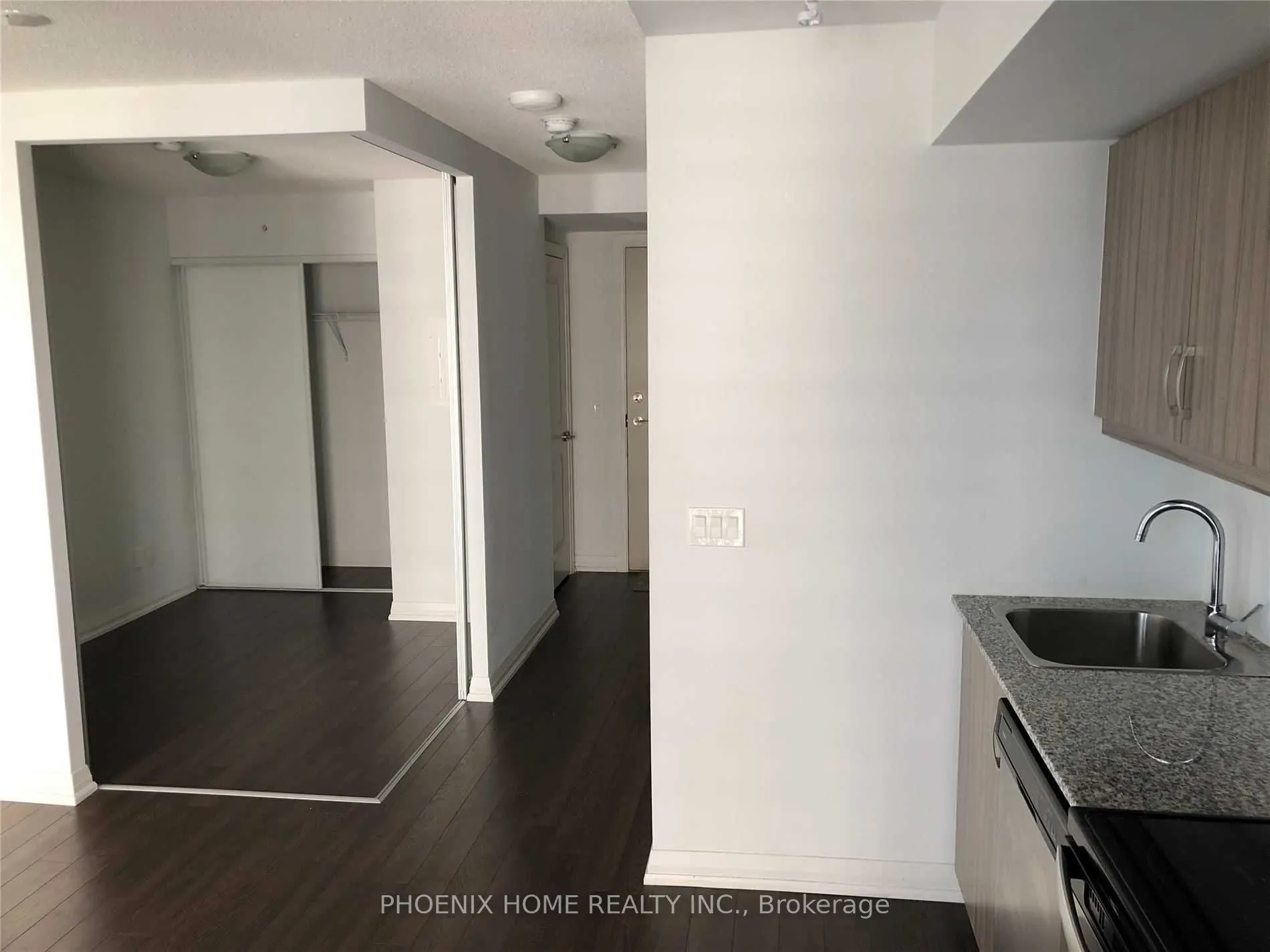 30 Meadowglen Place, #708