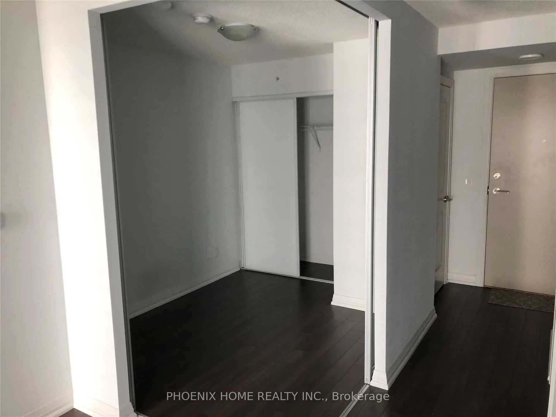 30 Meadowglen Place, #708