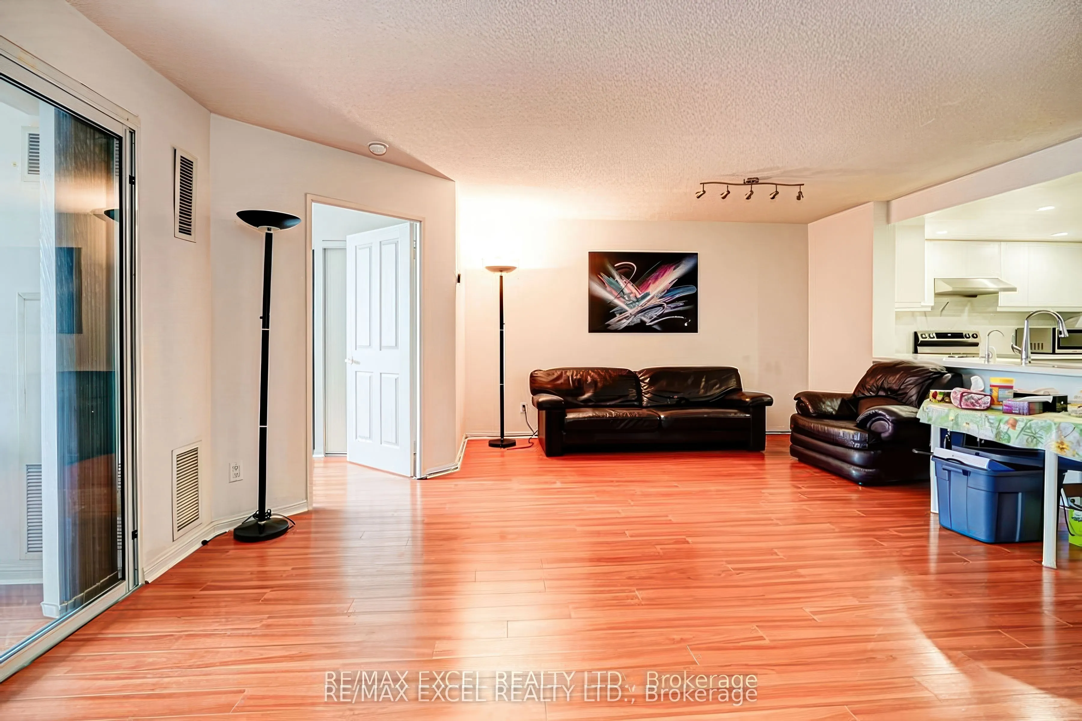 88 Corporate Drive, #1011
