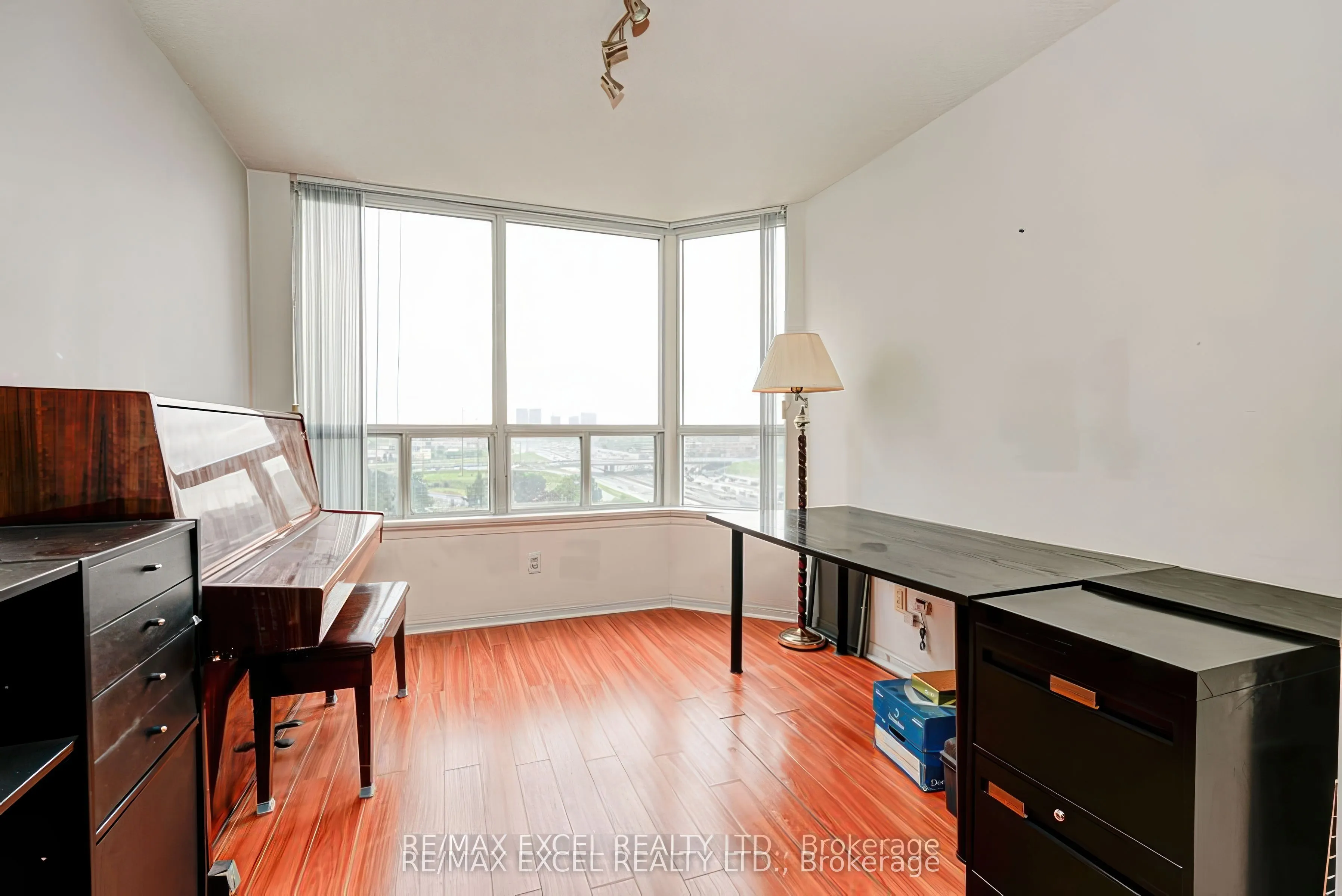 88 Corporate Drive, #1011