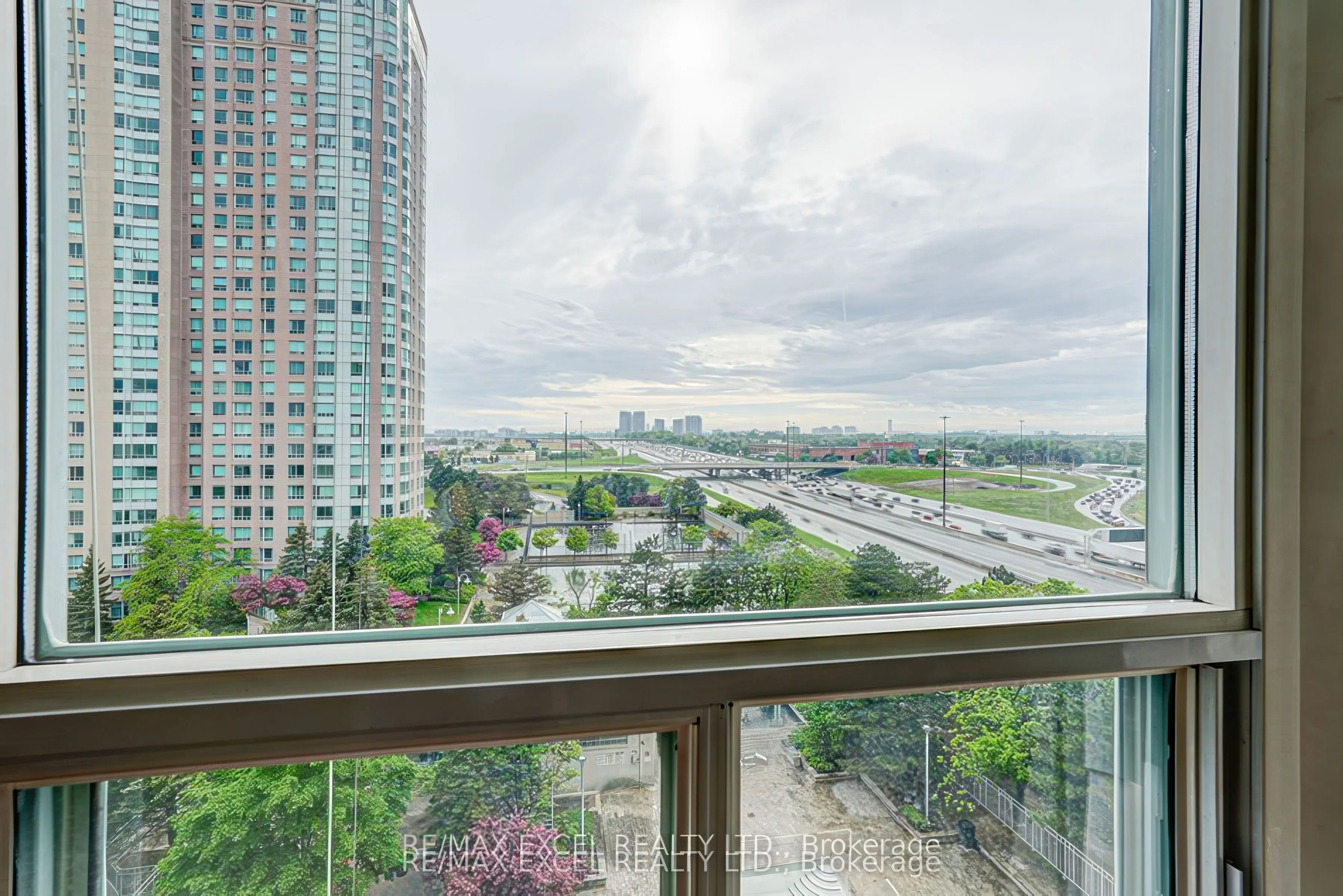 88 Corporate Drive, #1011