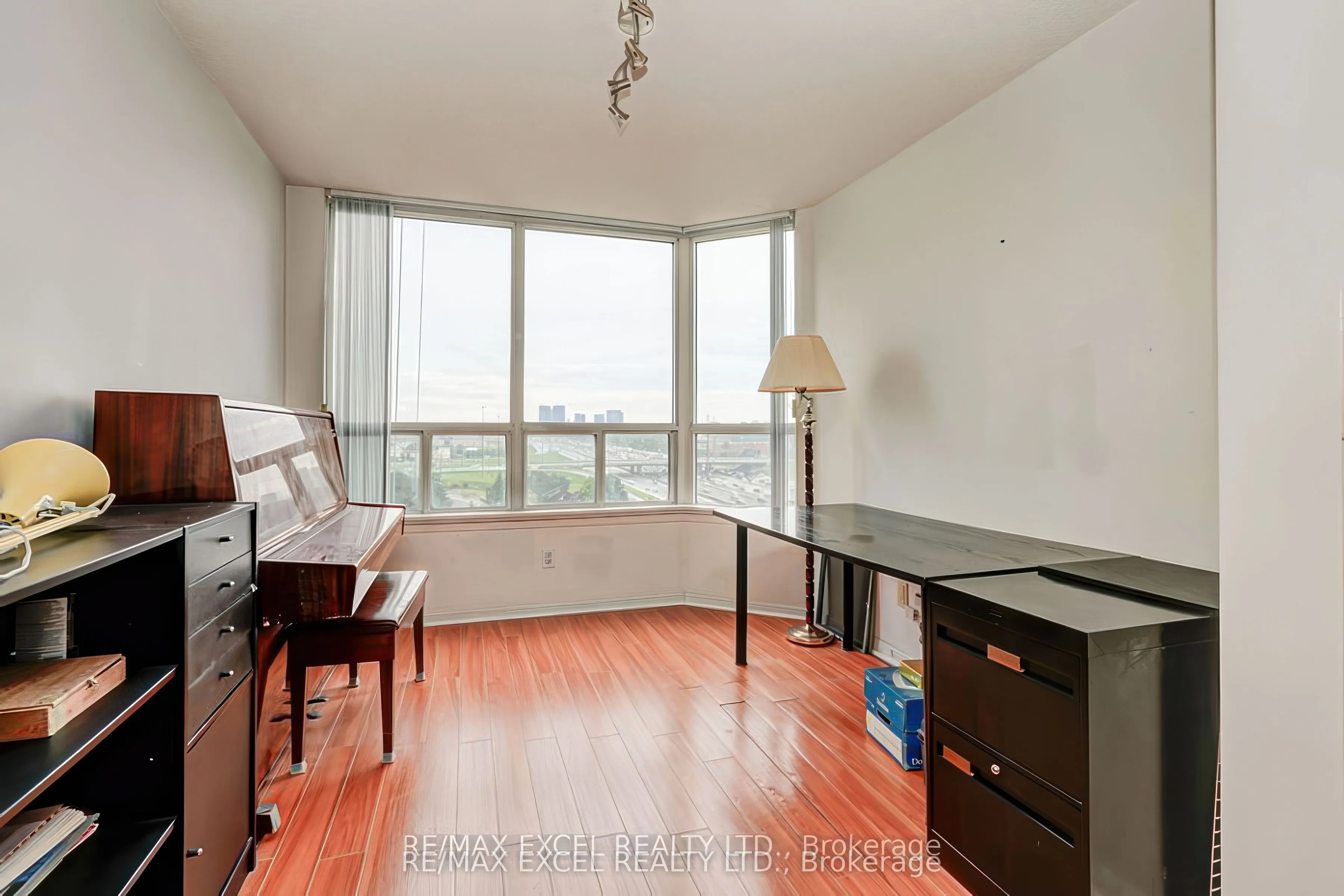 88 Corporate Drive, #1011