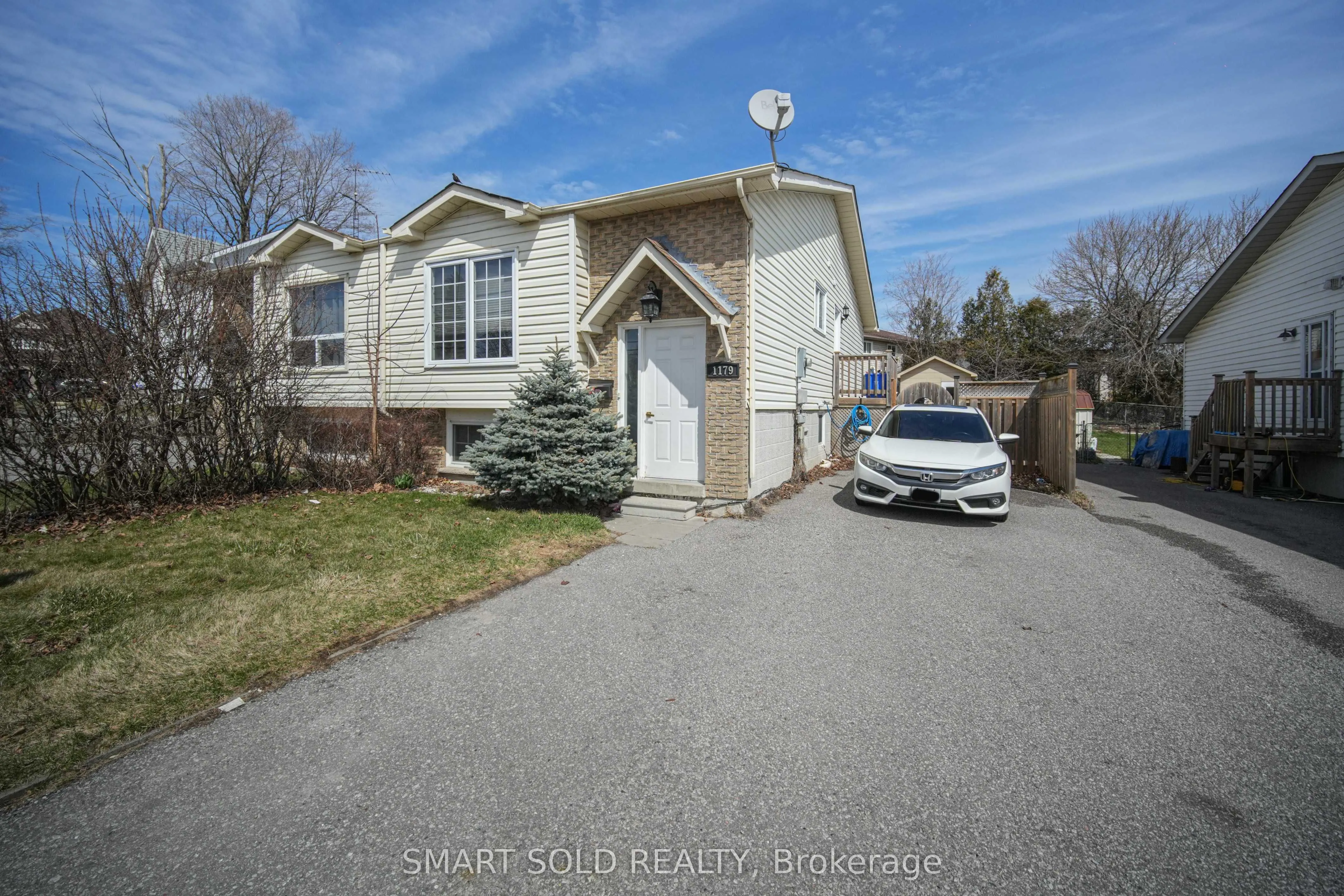 1179 Simcoe Street S