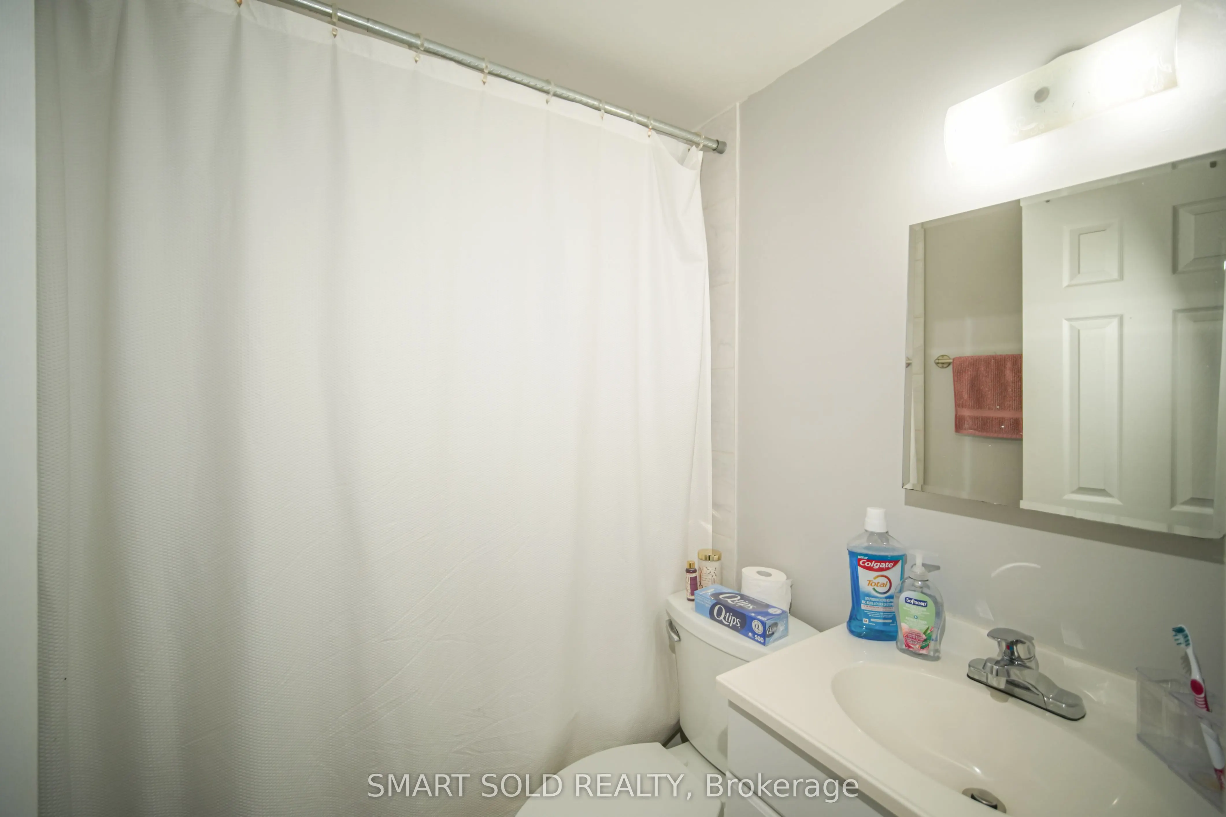 1179 Simcoe Street S