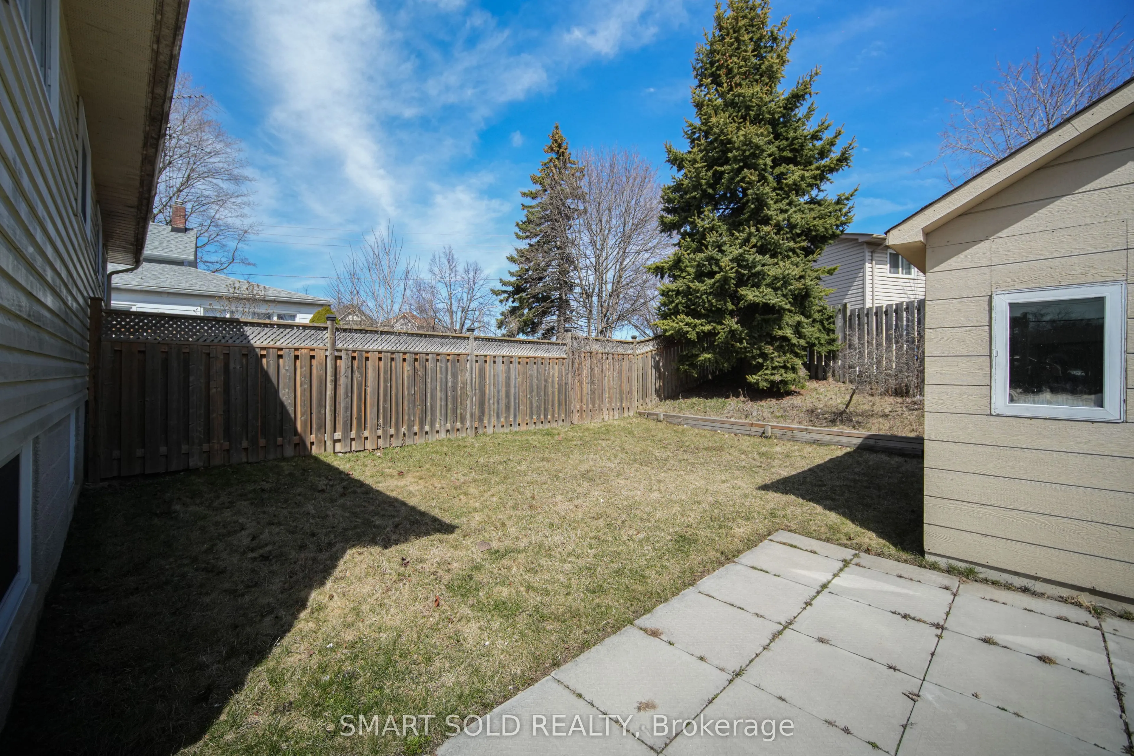 1179 Simcoe Street S