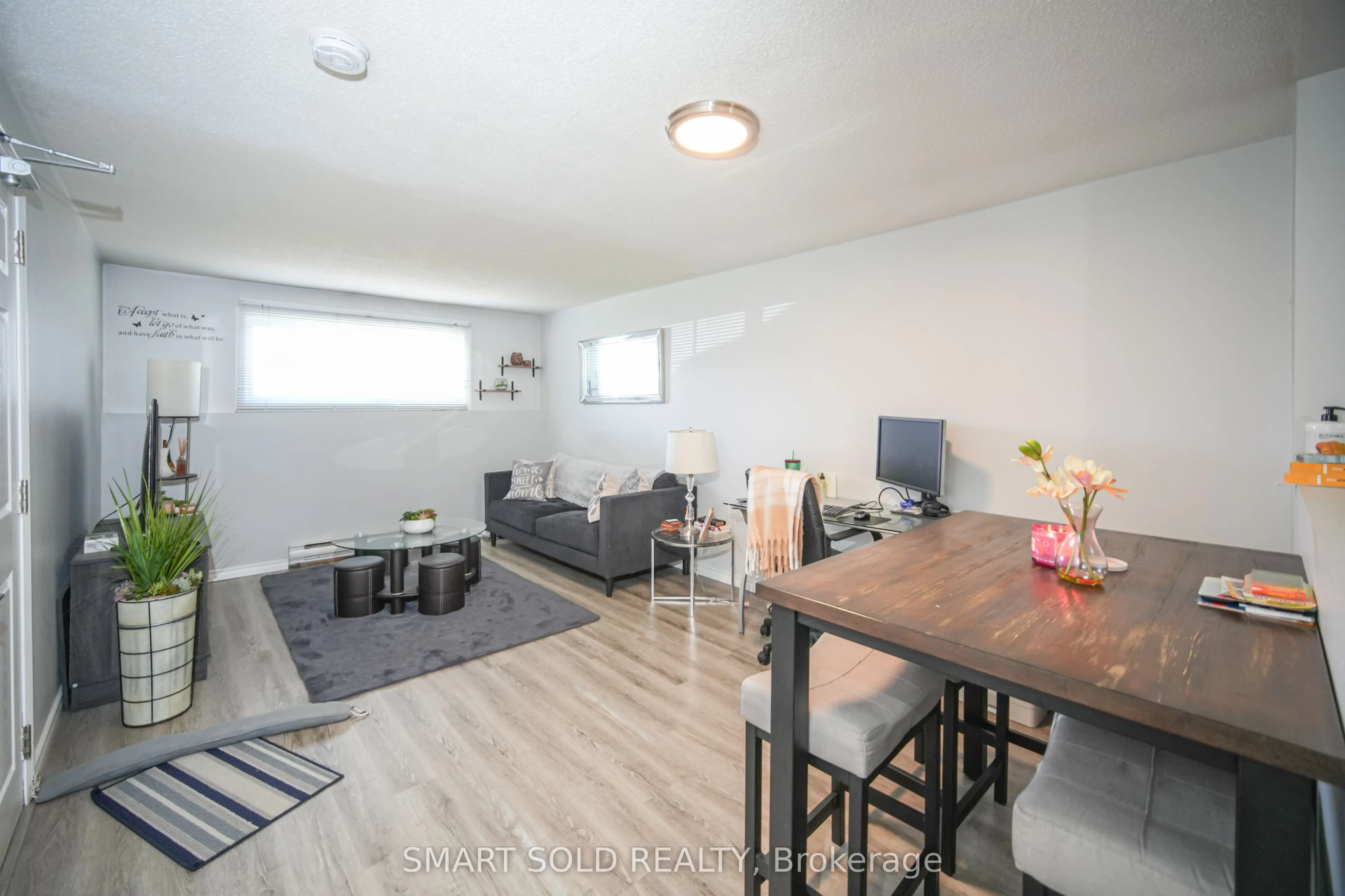 1179 Simcoe Street S