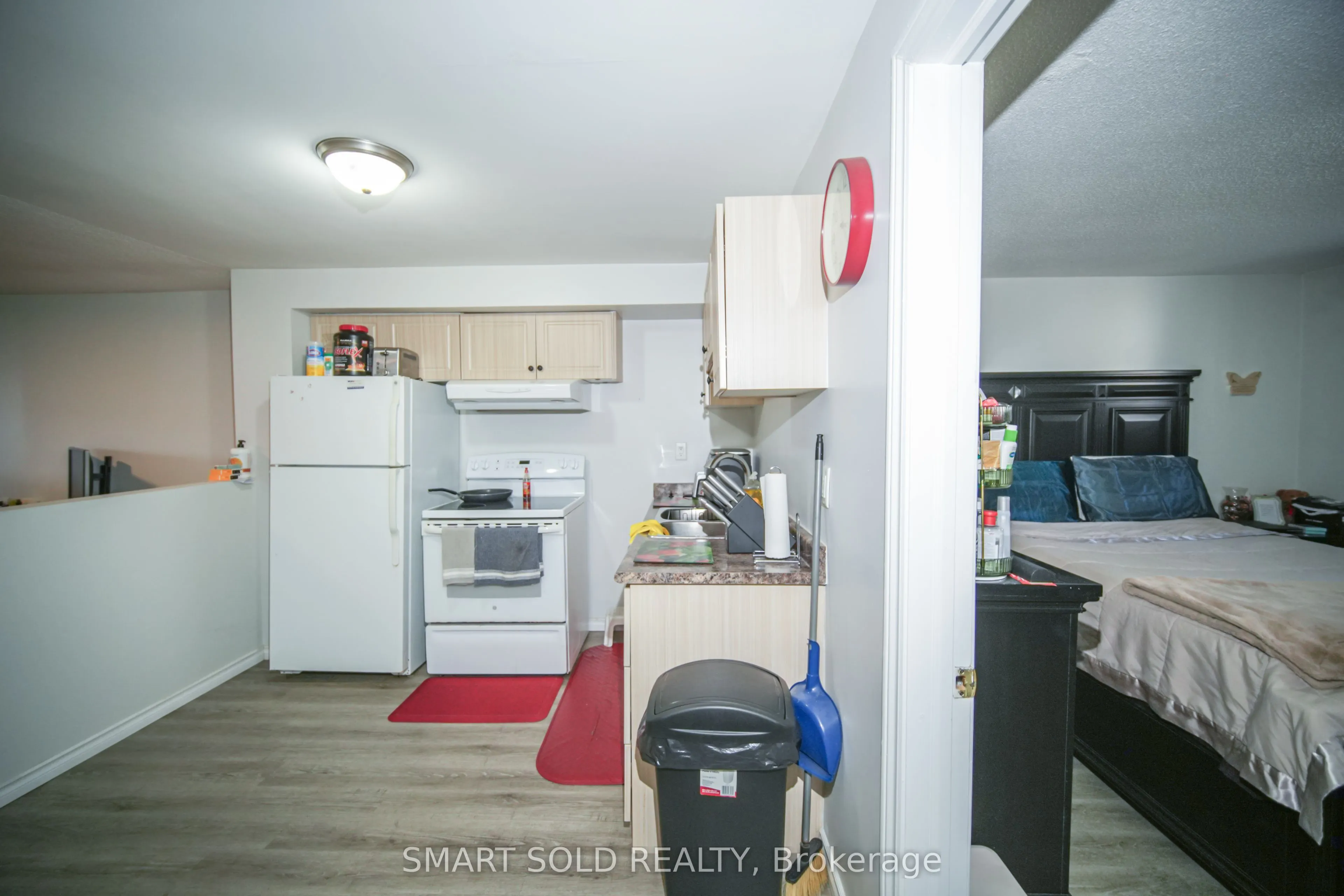 1179 Simcoe Street S