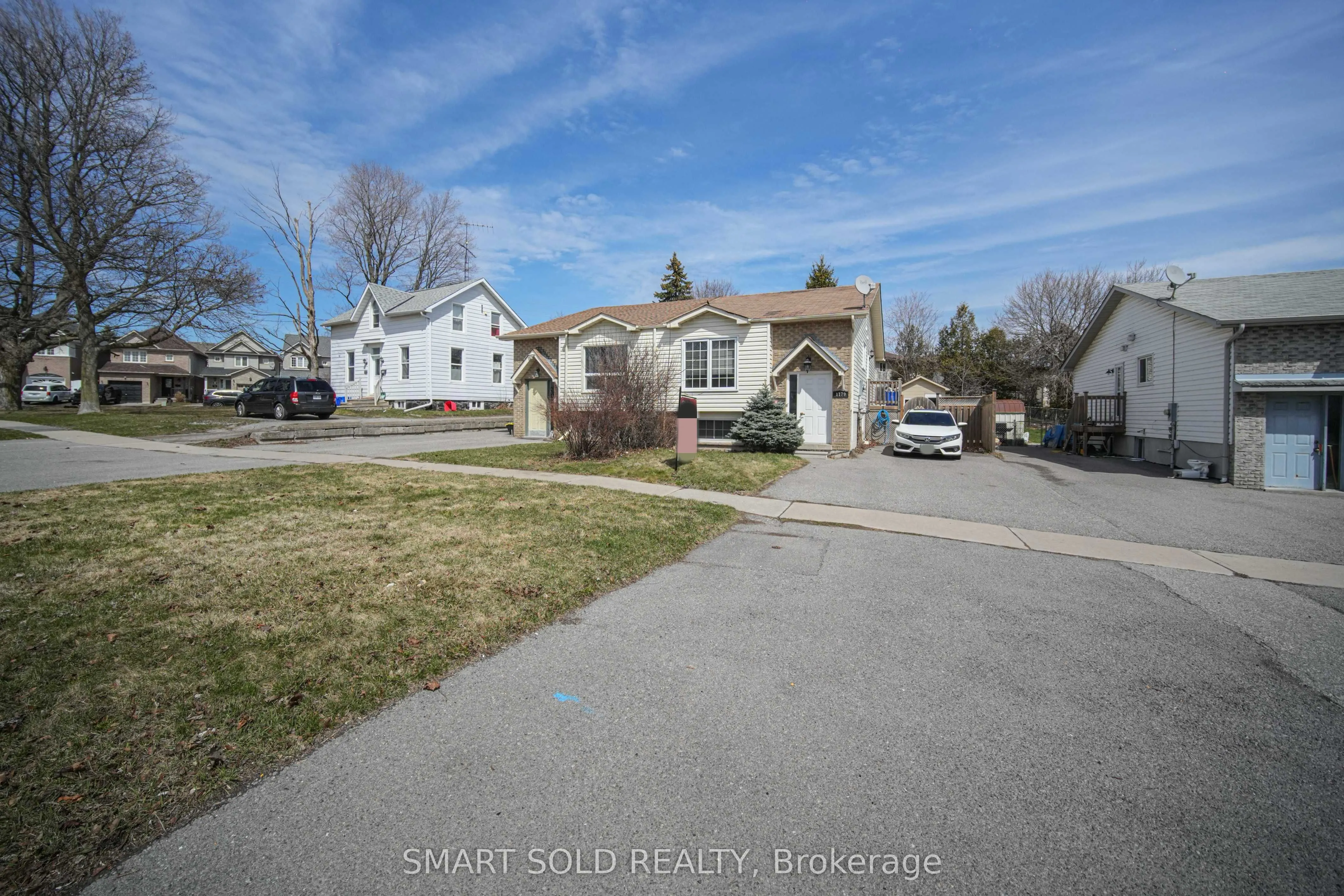 1179 Simcoe Street S