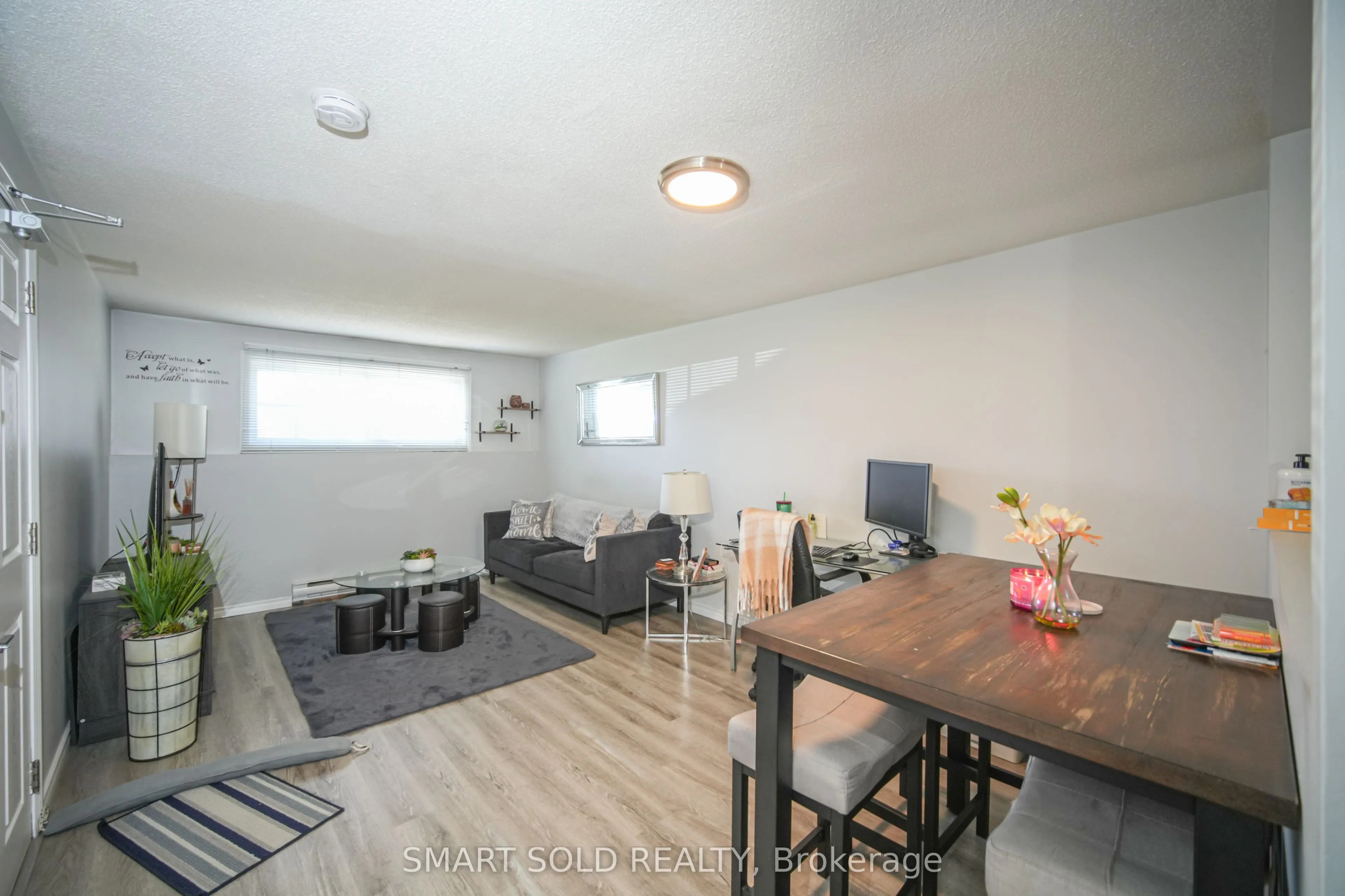 1179 Simcoe Street S