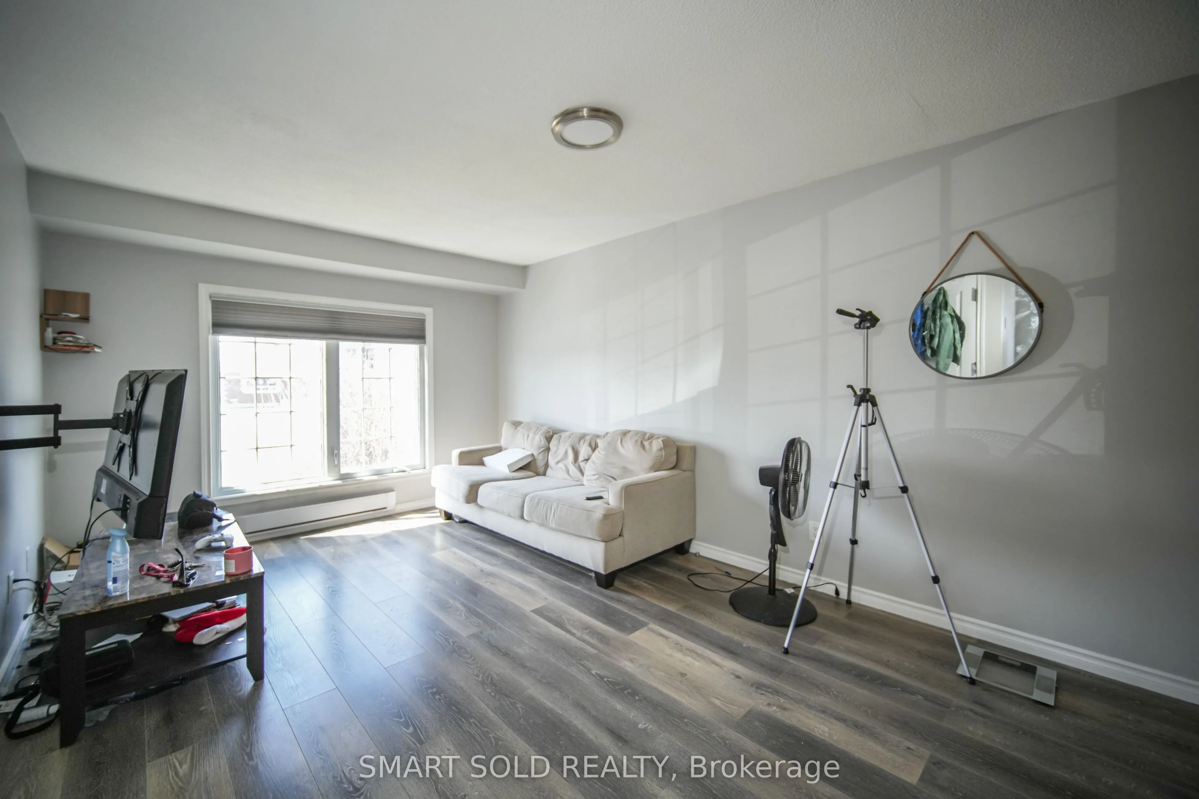 1179 Simcoe Street S