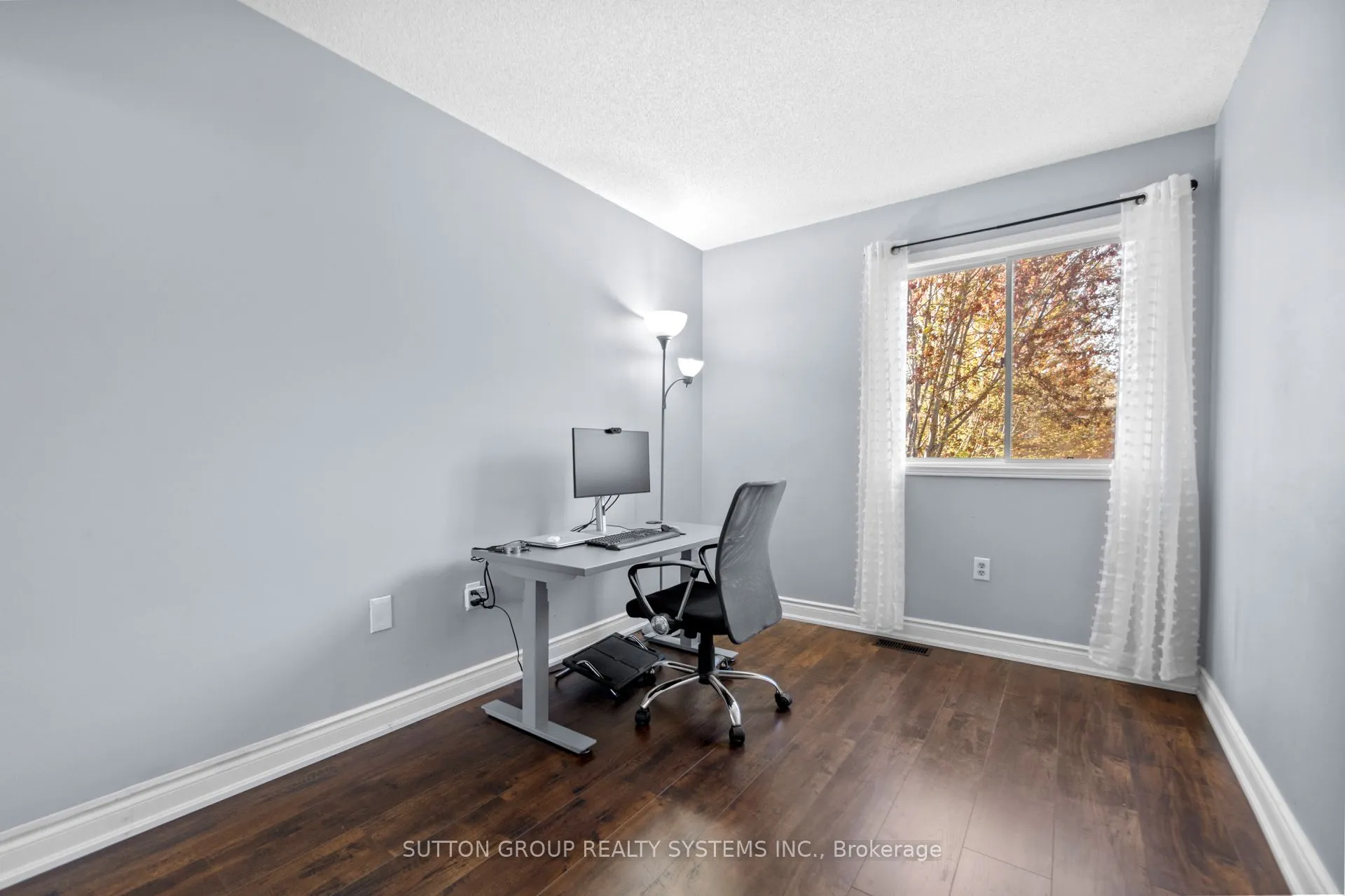 1995 Pine Grove Avenue, #33