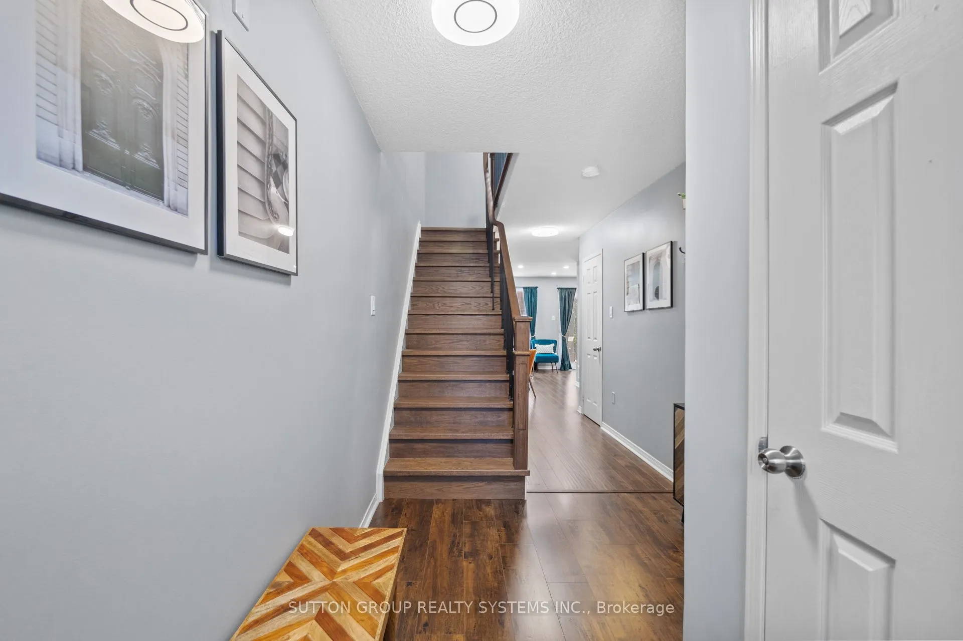 1995 Pine Grove Avenue, #33