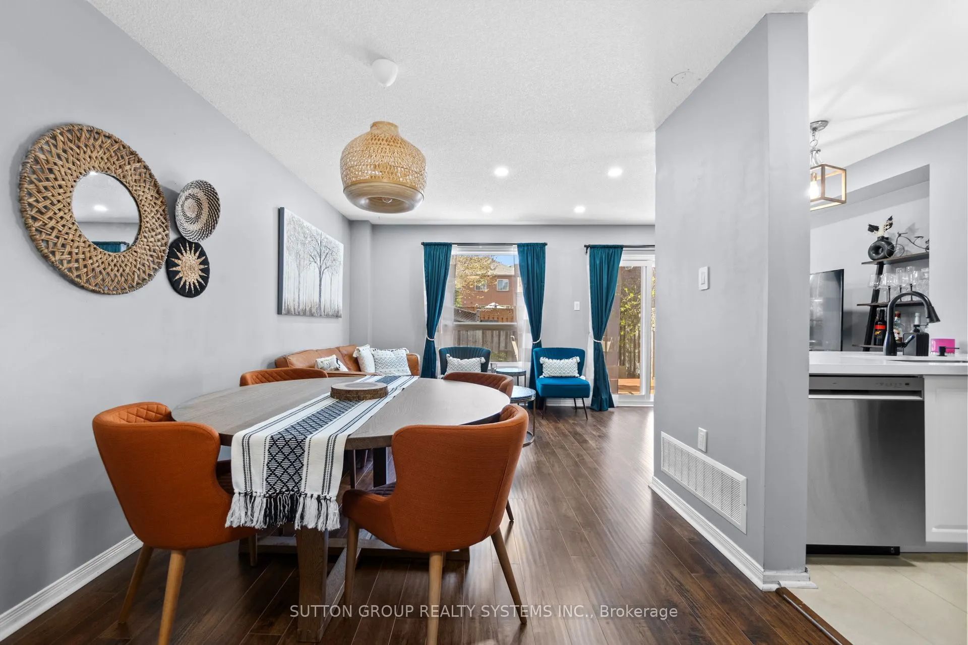 1995 Pine Grove Avenue, #33