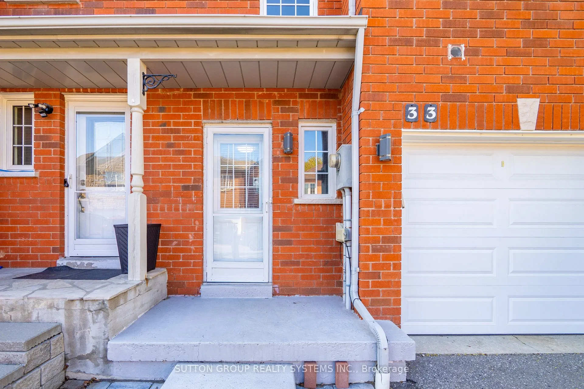 1995 Pine Grove Avenue, #33