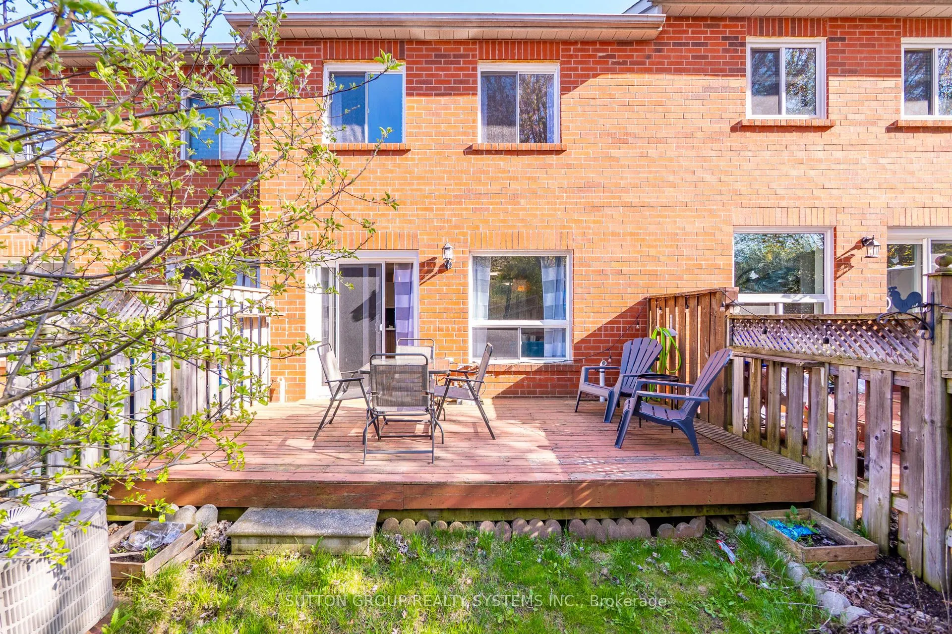 1995 Pine Grove Avenue, #33