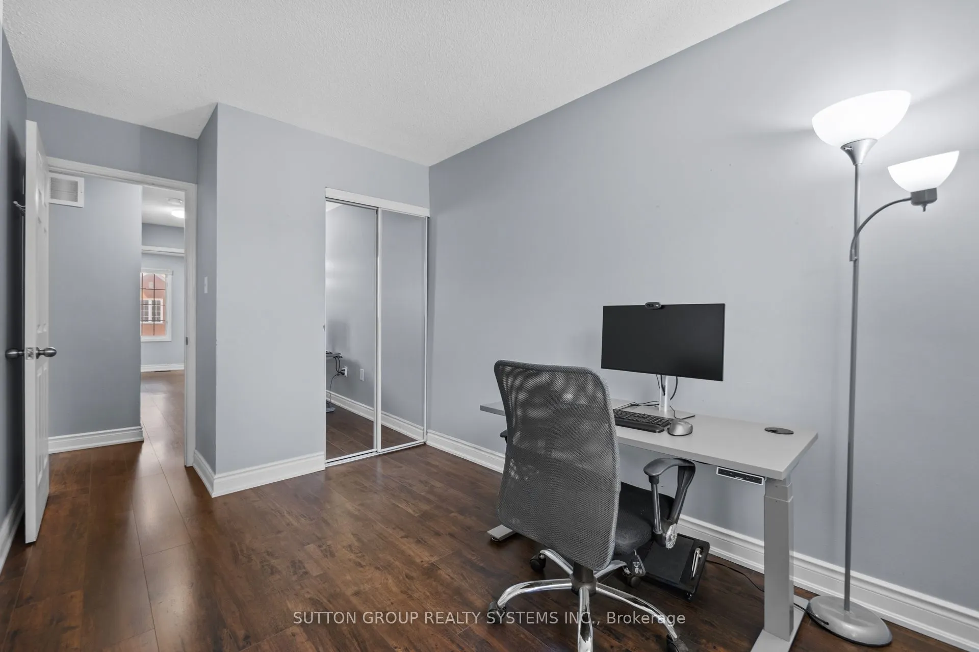1995 Pine Grove Avenue, #33