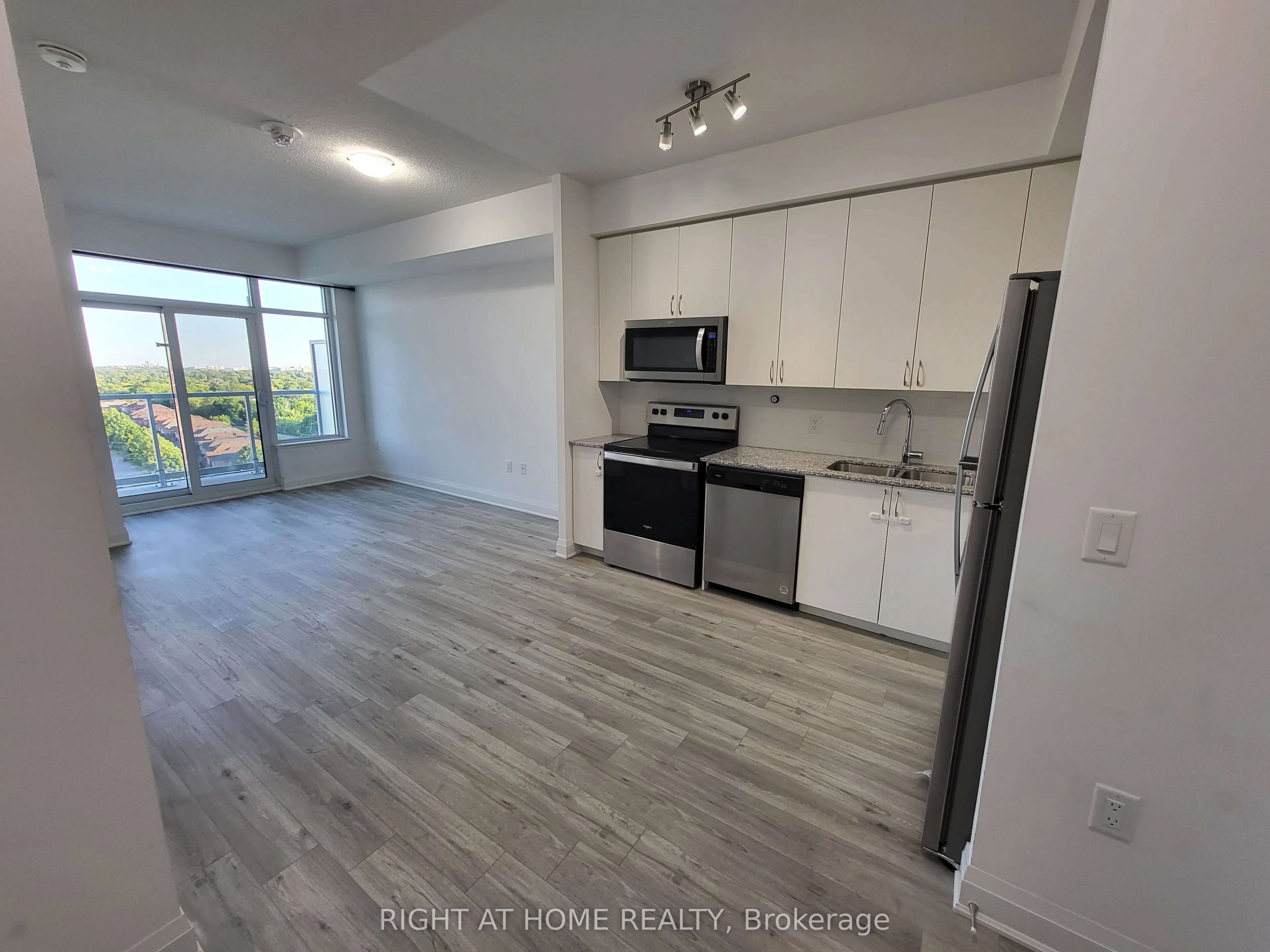 3220 Sheppard Avenue E, #1008