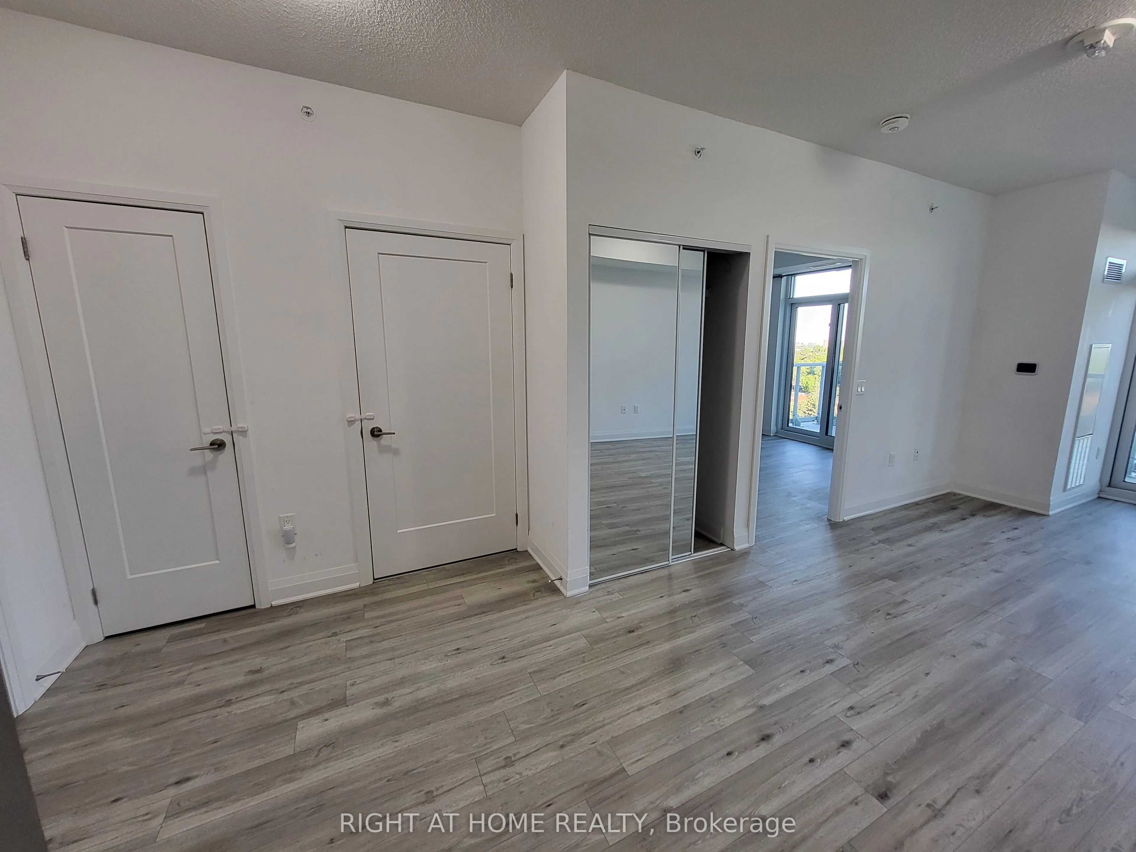 3220 Sheppard Avenue E, #1008