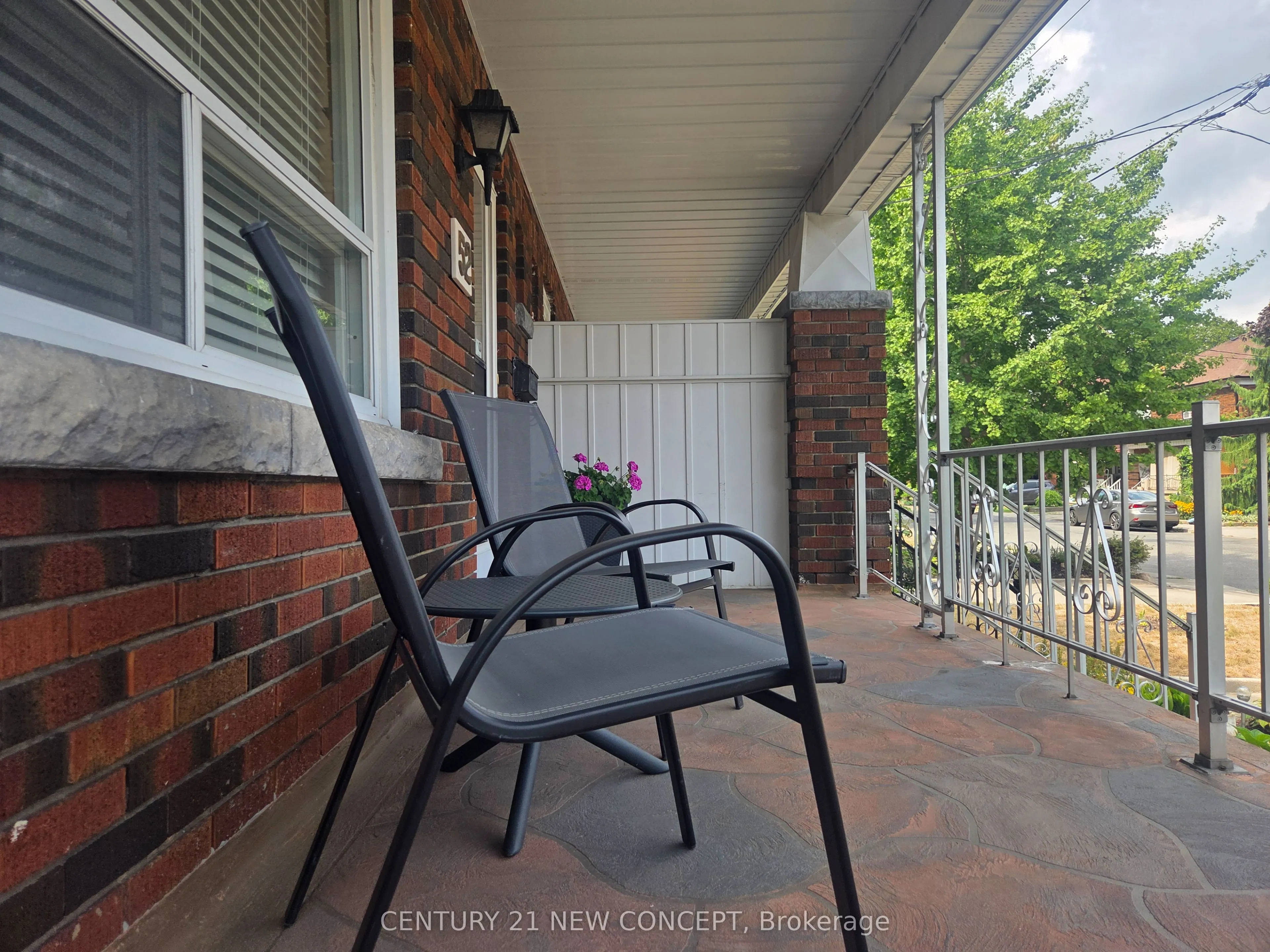 52 Frankdale Avenue