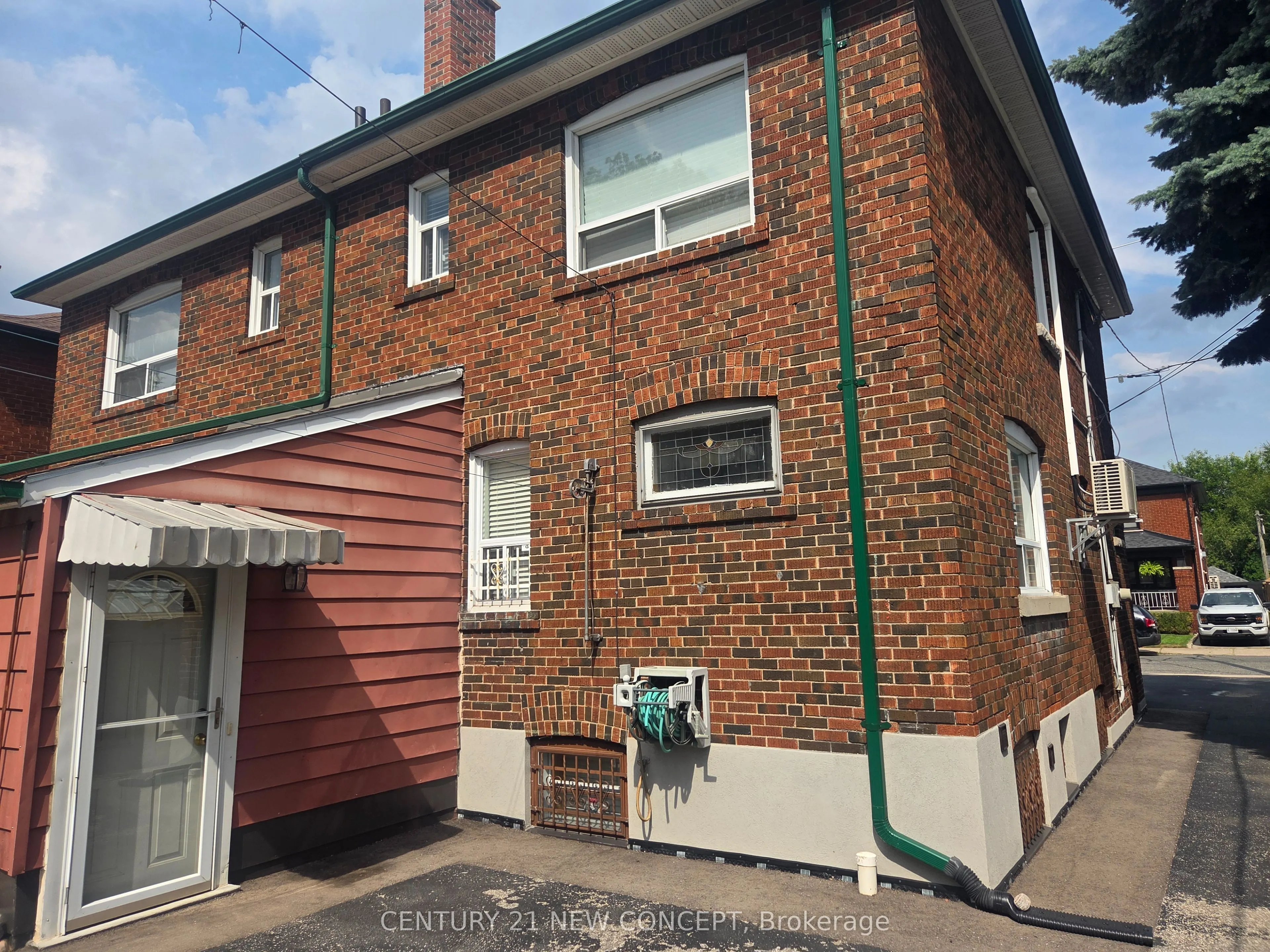 52 Frankdale Avenue