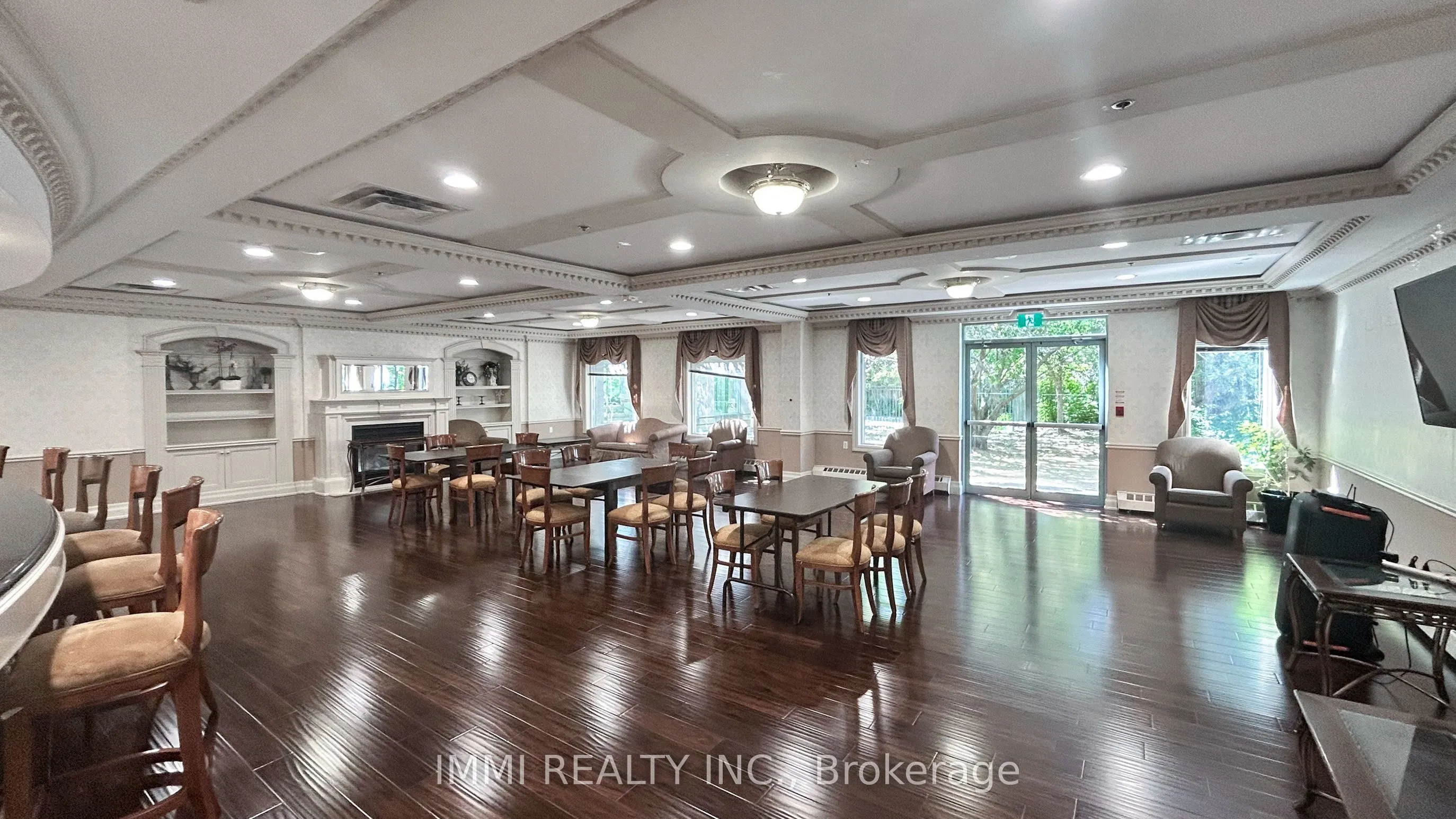 5039 Finch Avenue E, #2009